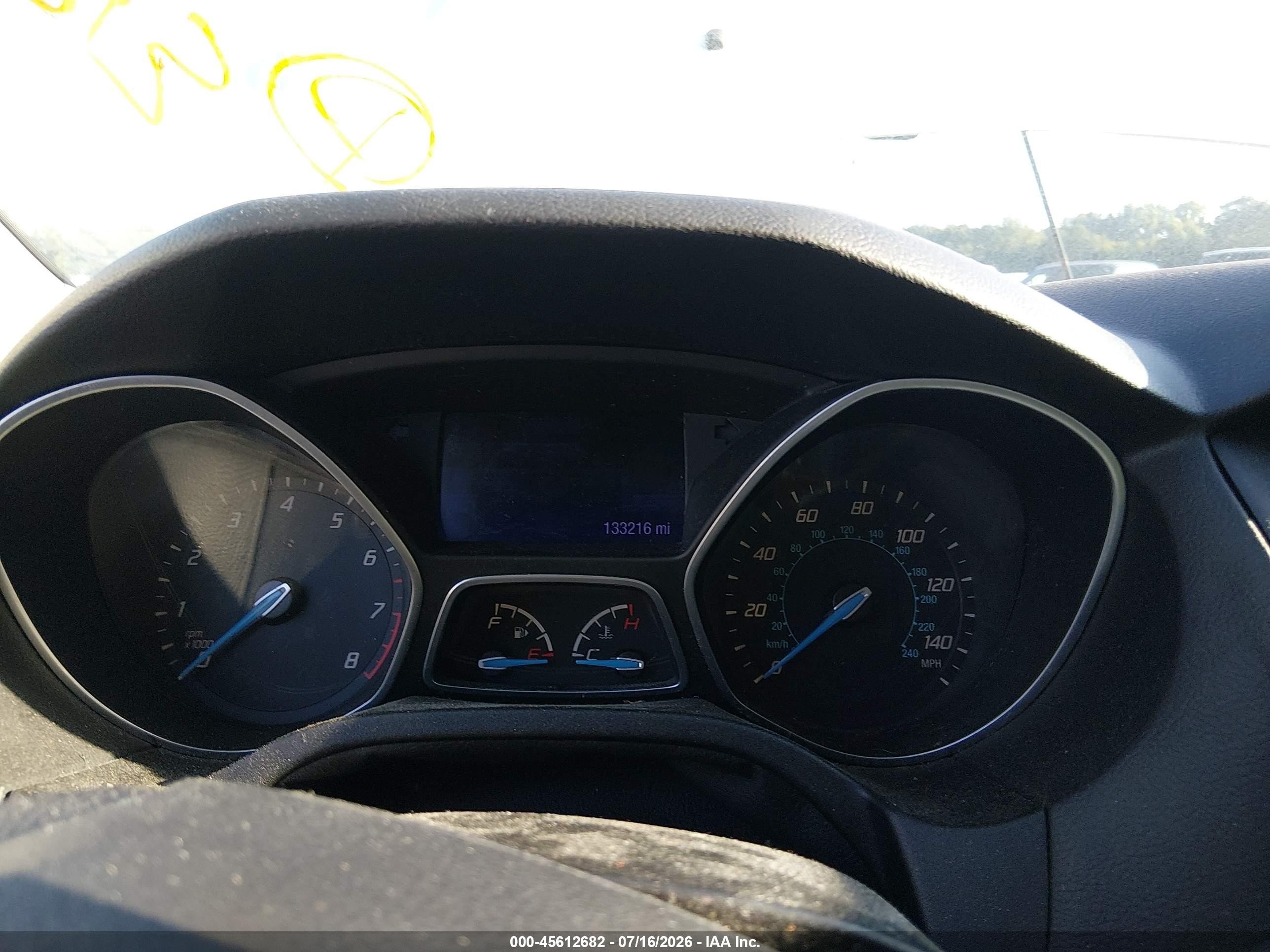 2014 Ford Focus Se White vin: 1FADP3K28EL227638