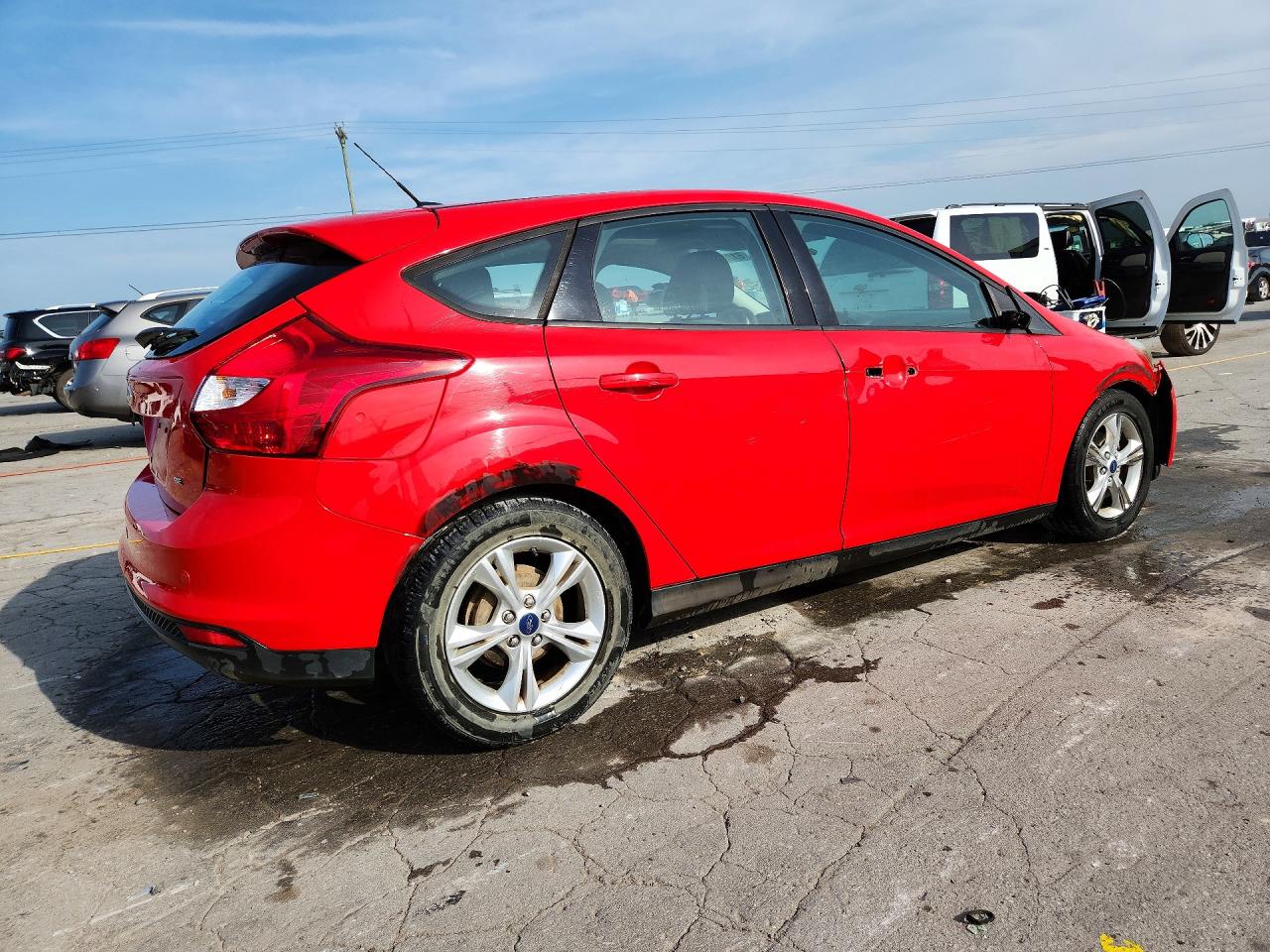 2014 Ford Focus Se Red vin: 1FADP3K28EL243340