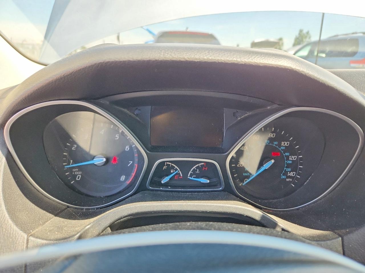 2014 Ford Focus Se Silver vin: 1FADP3K28EL265385