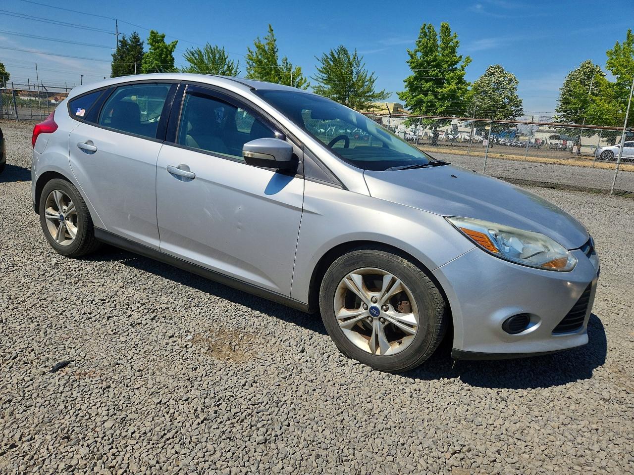 2014 Ford Focus Se Silver vin: 1FADP3K28EL265385
