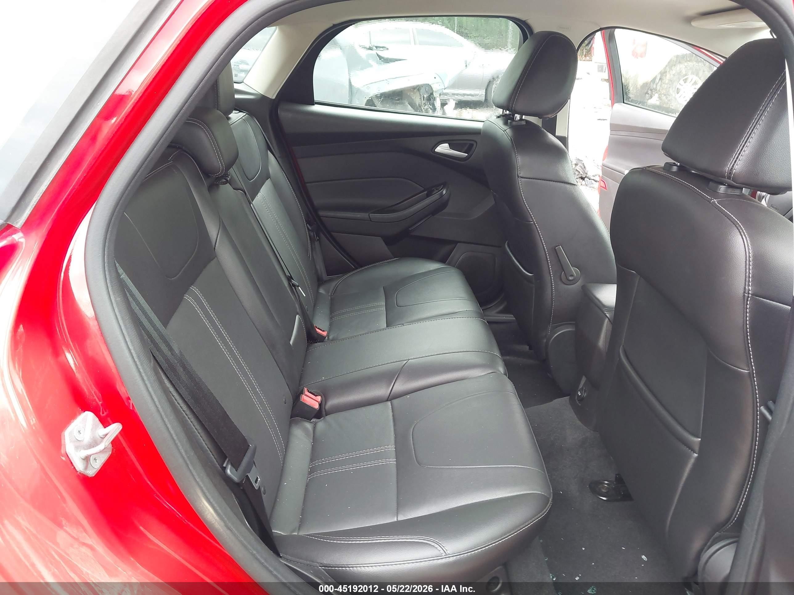 2014 Ford Focus Se Red vin: 1FADP3K28EL269128