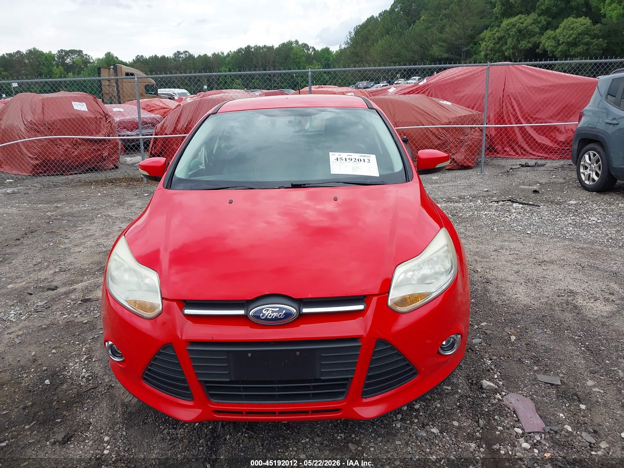 2014 Ford Focus Se Red vin: 1FADP3K28EL269128