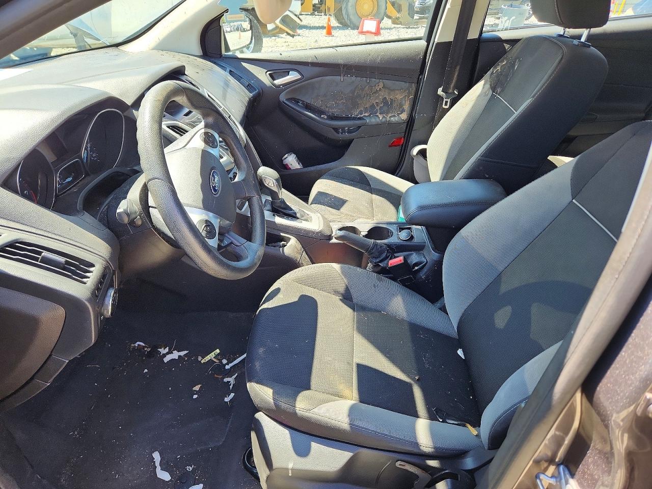 2014 Ford Focus Se Silver vin: 1FADP3K28EL288486