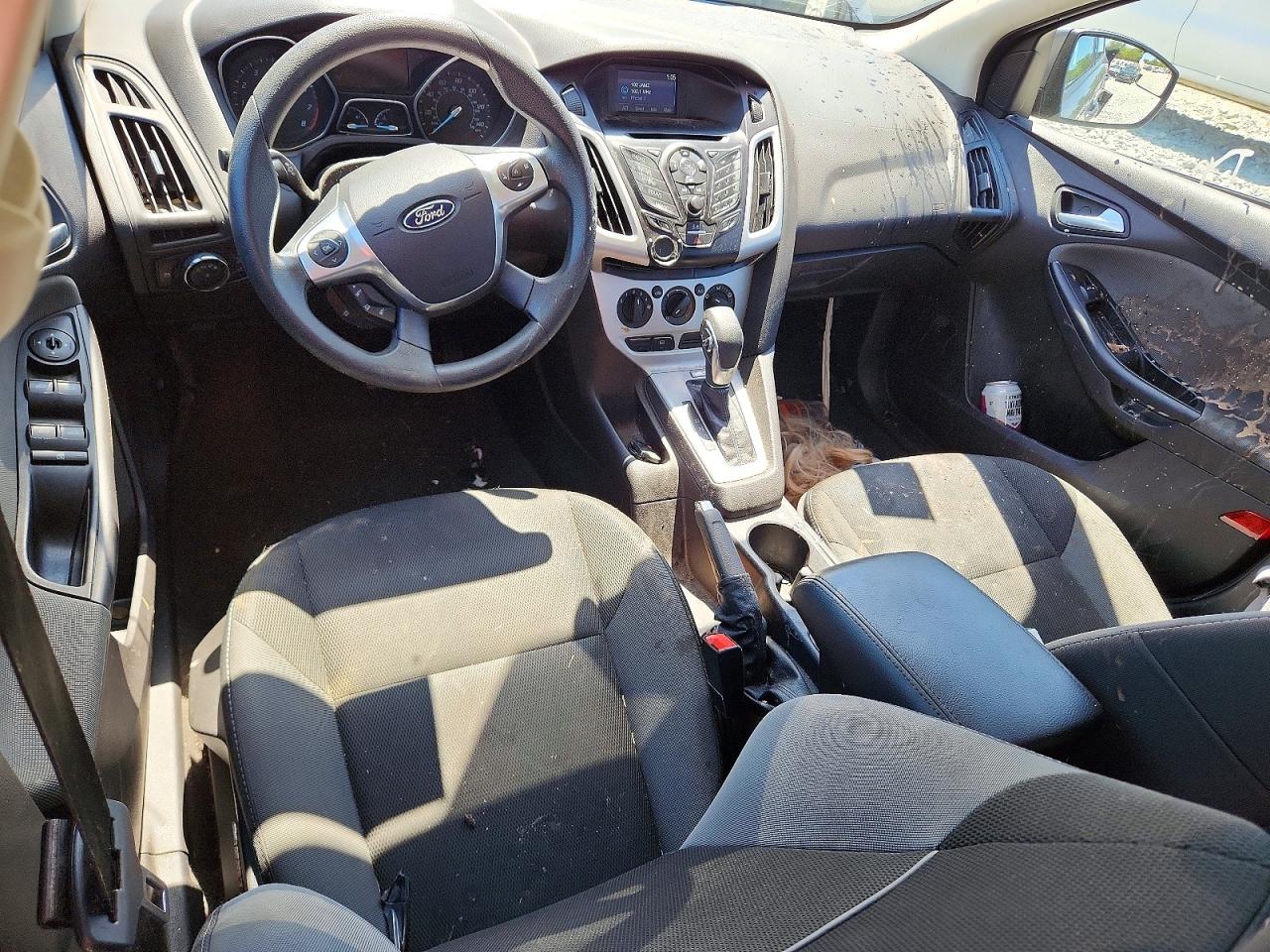 2014 Ford Focus Se Silver vin: 1FADP3K28EL288486