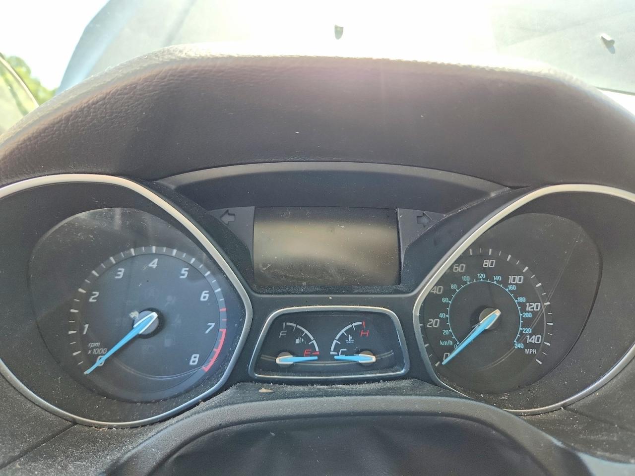 2014 Ford Focus Se Silver vin: 1FADP3K28EL288486