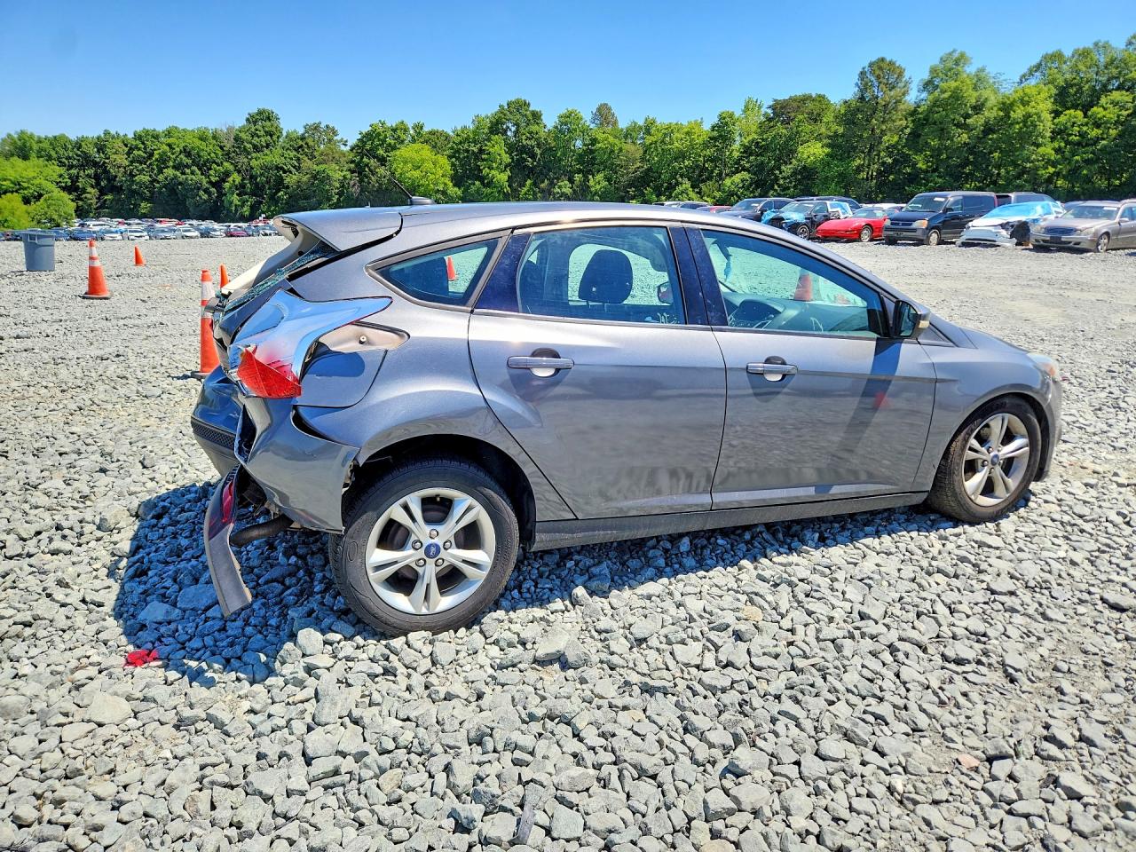 2014 Ford Focus Se Silver vin: 1FADP3K28EL288486
