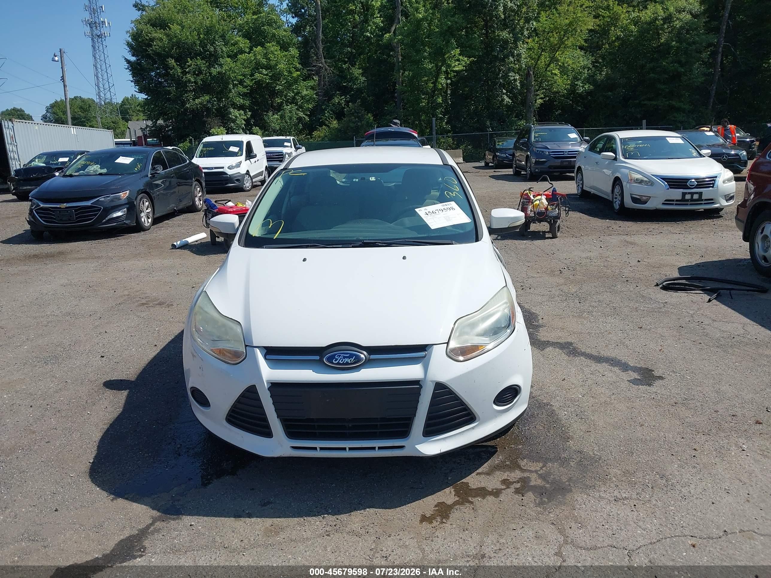 2014 Ford Focus Se White vin: 1FADP3K28EL292196