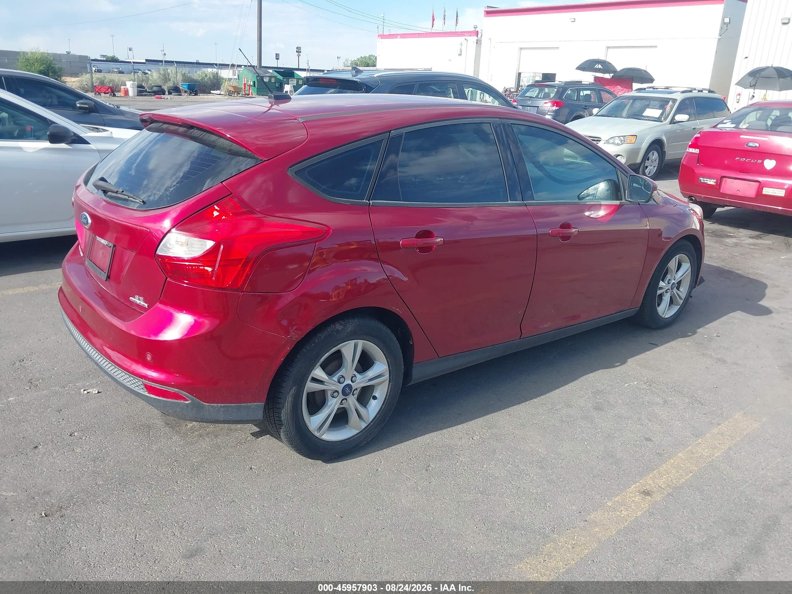 2014 Ford Focus Se Burgundy vin: 1FADP3K28EL300264