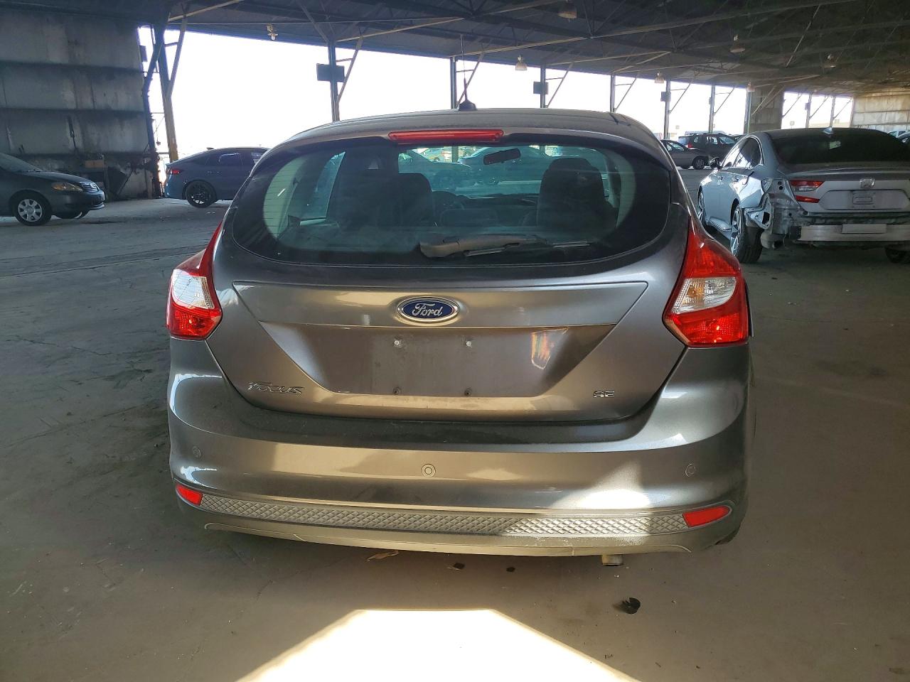2014 Ford Focus Se Gray vin: 1FADP3K28EL300524