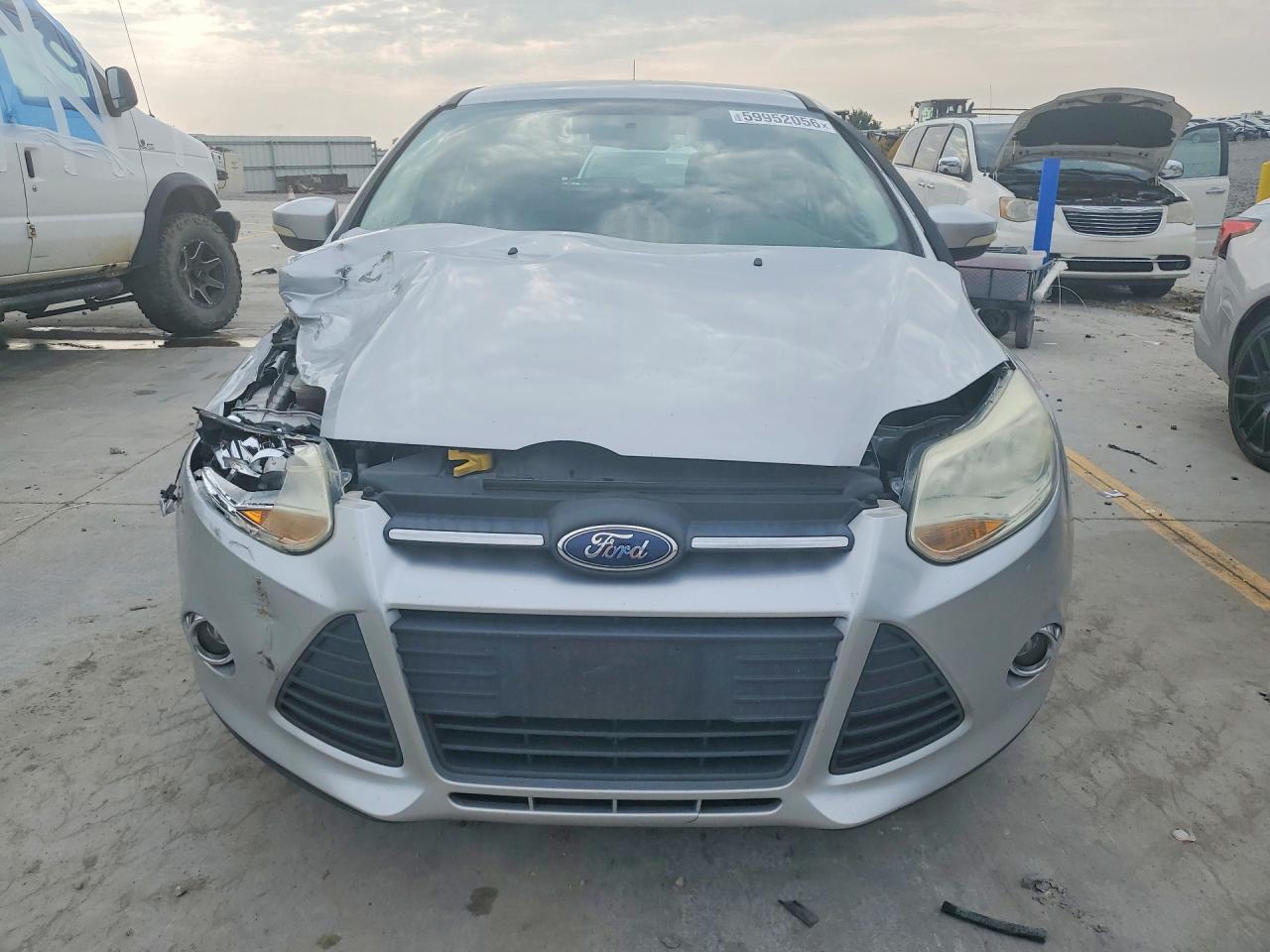 2014 Ford Focus Se Silver vin: 1FADP3K28EL309420
