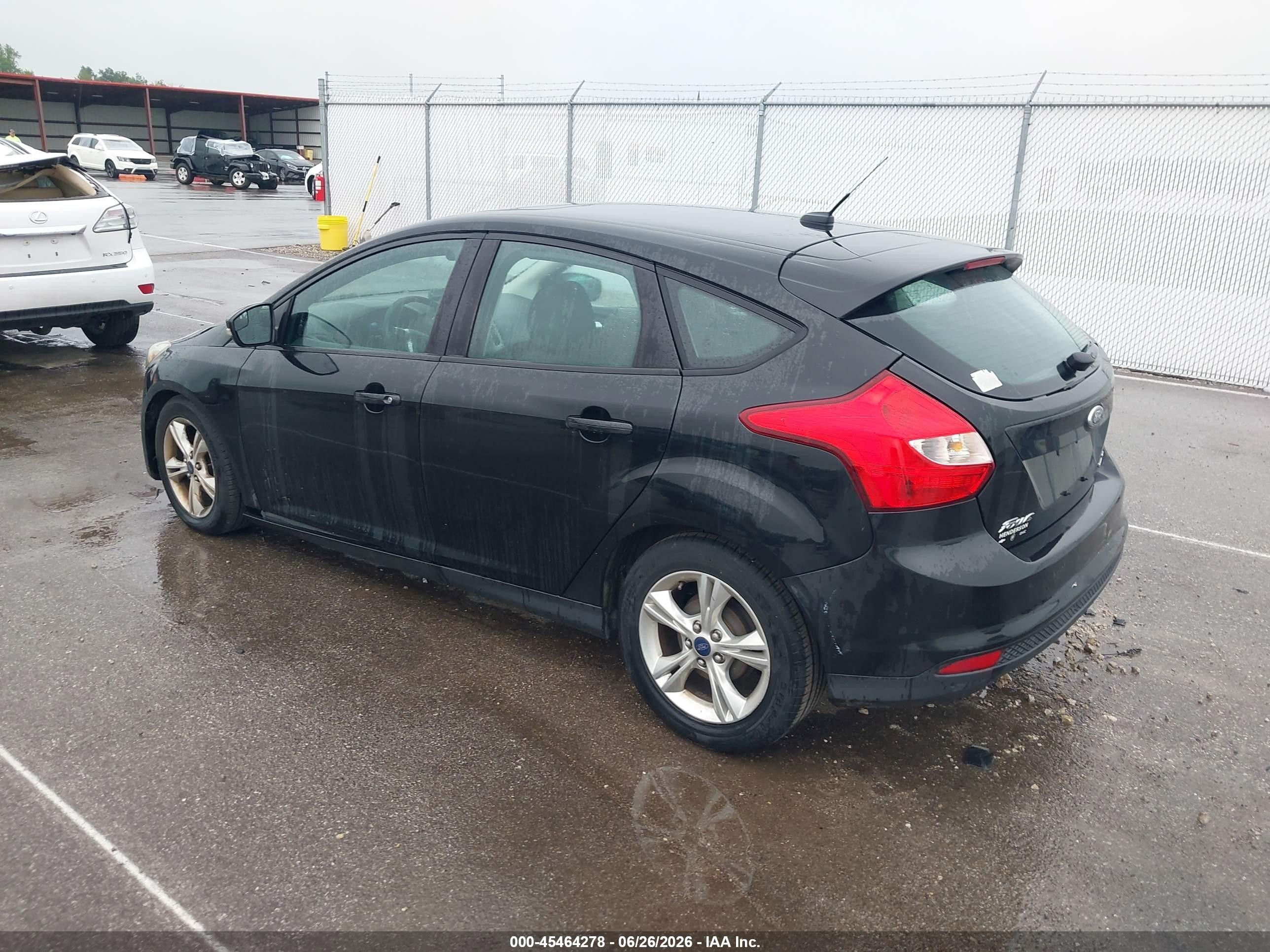 2014 Ford Focus Se Черный vin: 1FADP3K28EL312849