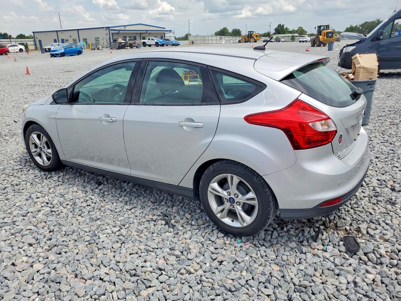2014 Ford Focus Se Silver vin: 1FADP3K28EL315721