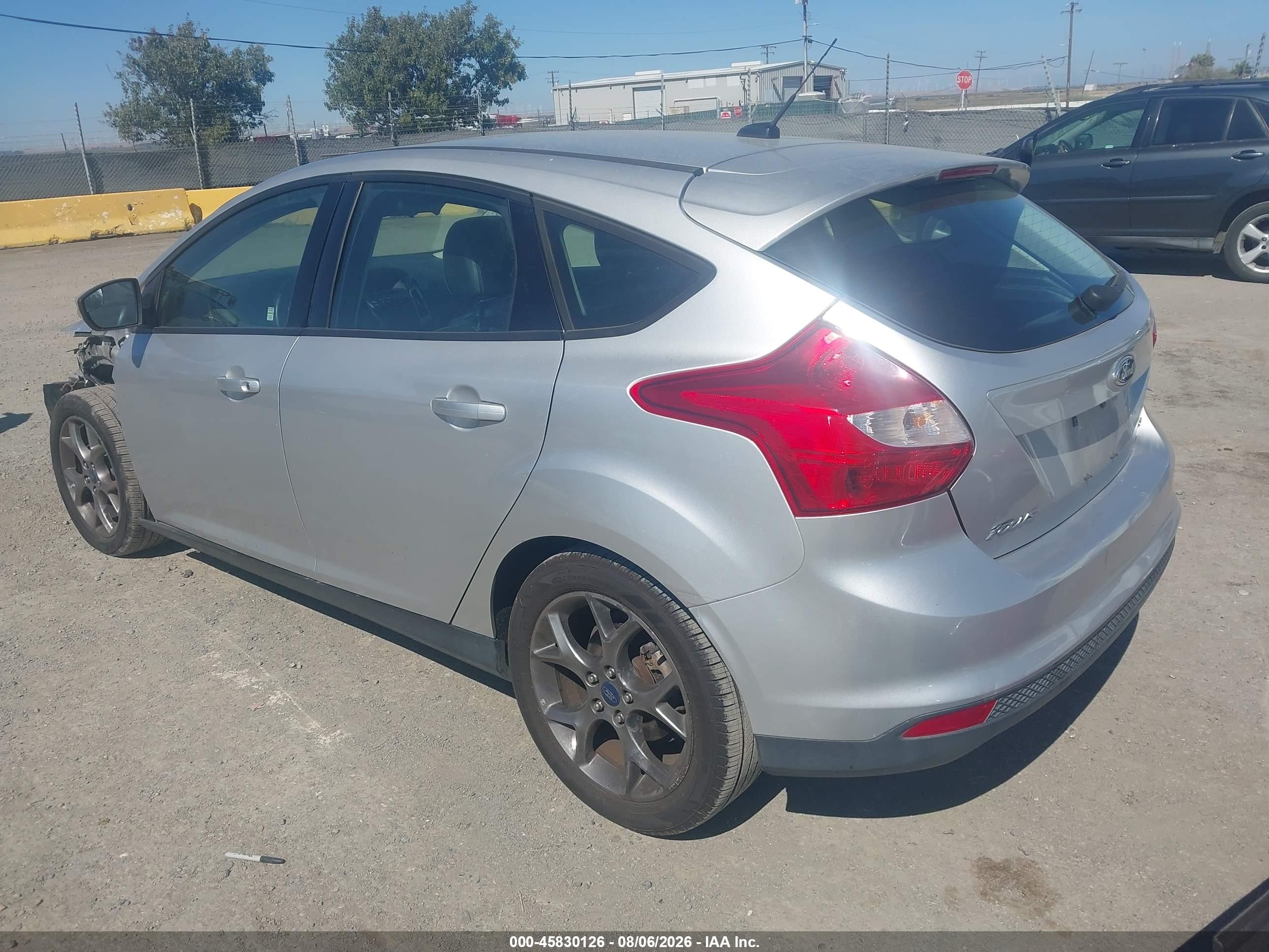 2014 Ford Focus Se Gray vin: 1FADP3K28EL325021