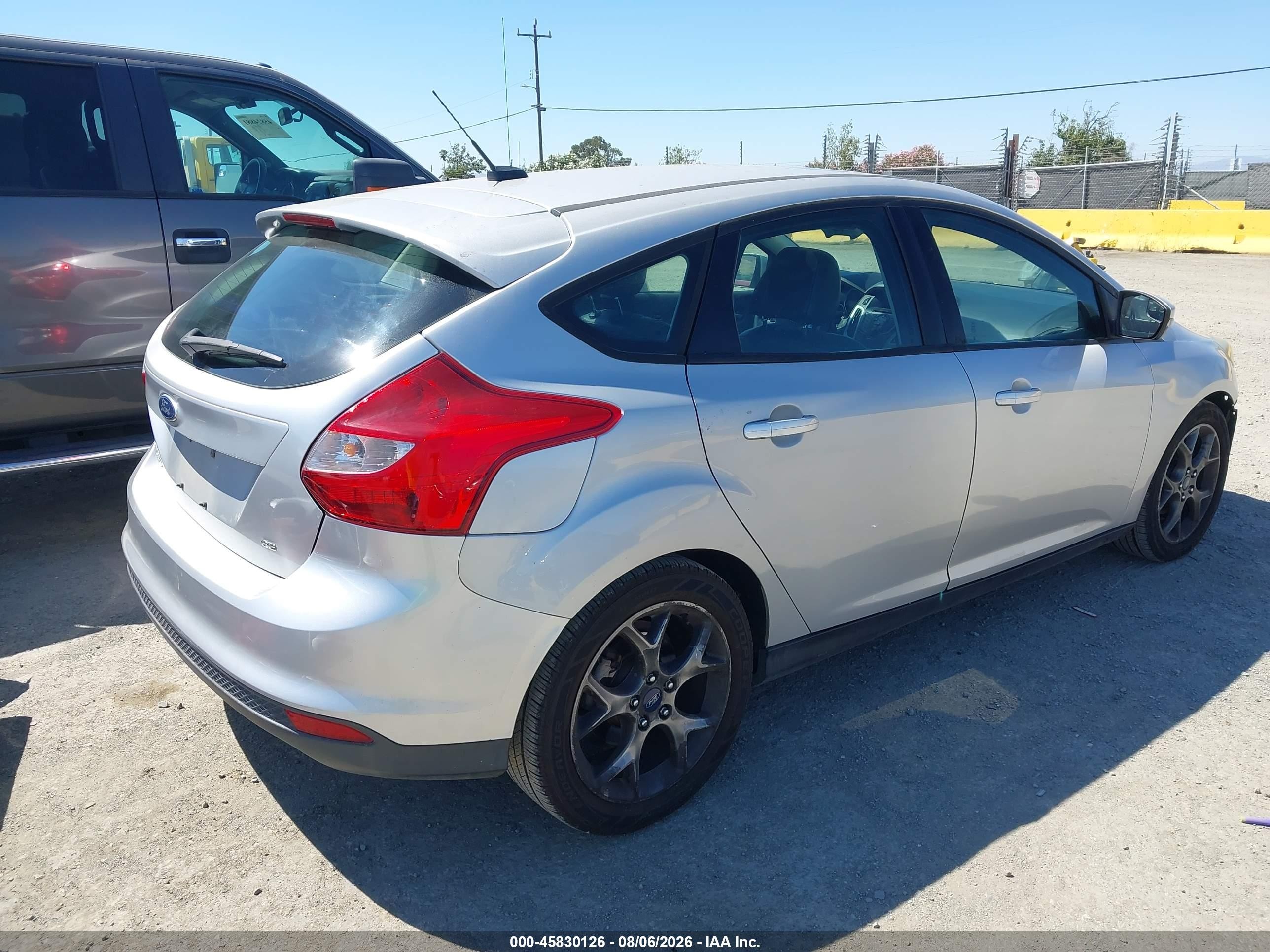 2014 Ford Focus Se Gray vin: 1FADP3K28EL325021