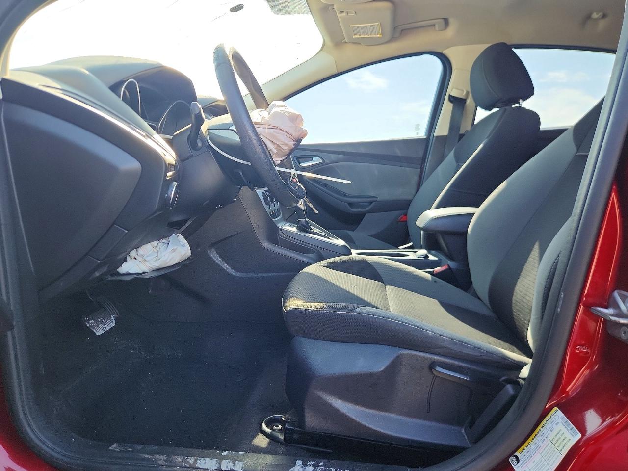 2014 Ford Focus Se Burgundy vin: 1FADP3K28EL345897