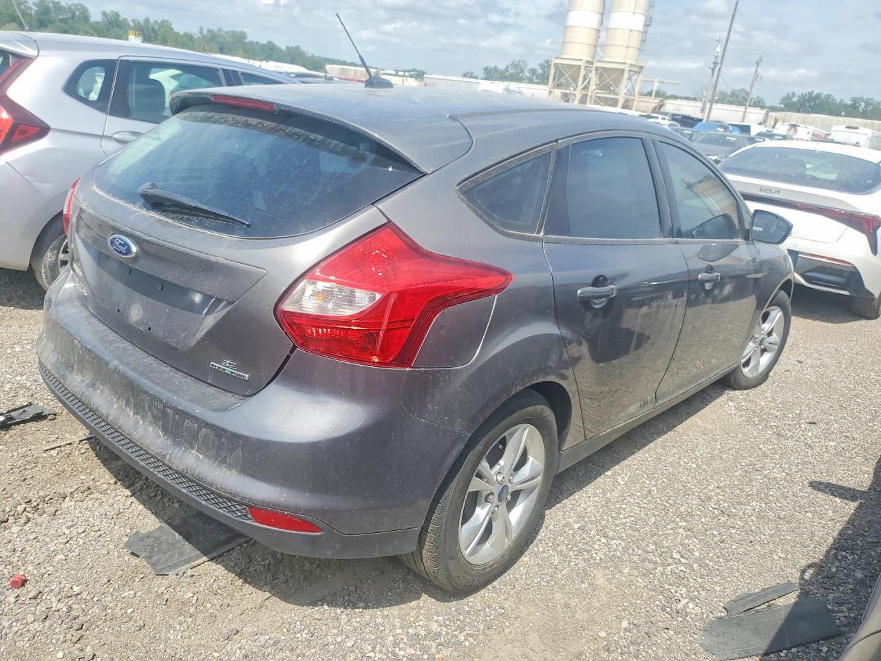 2014 Ford Focus Se Gray vin: 1FADP3K28EL355555