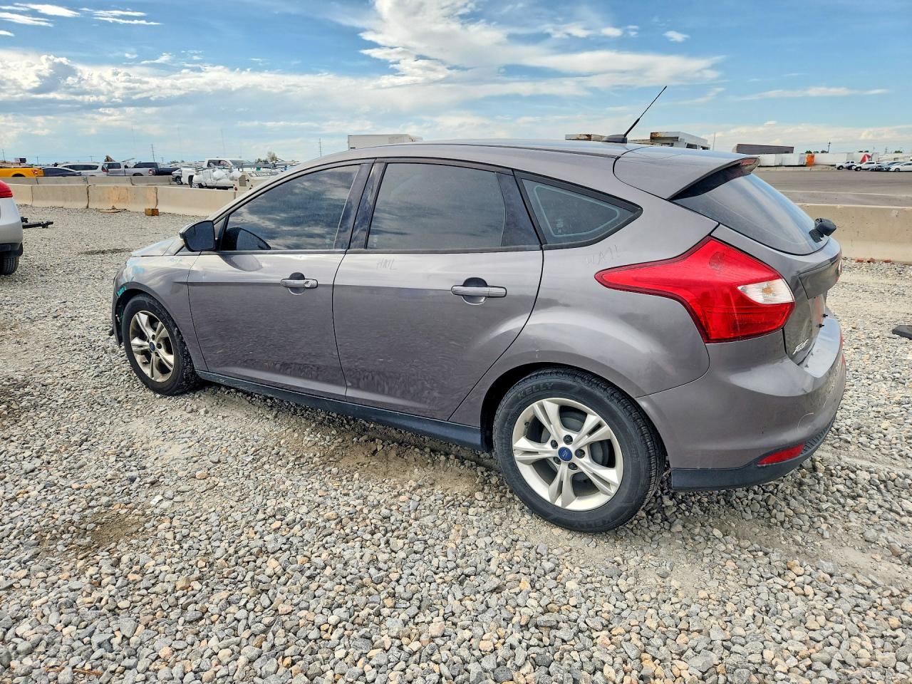 2014 Ford Focus Se Gray vin: 1FADP3K28EL363171