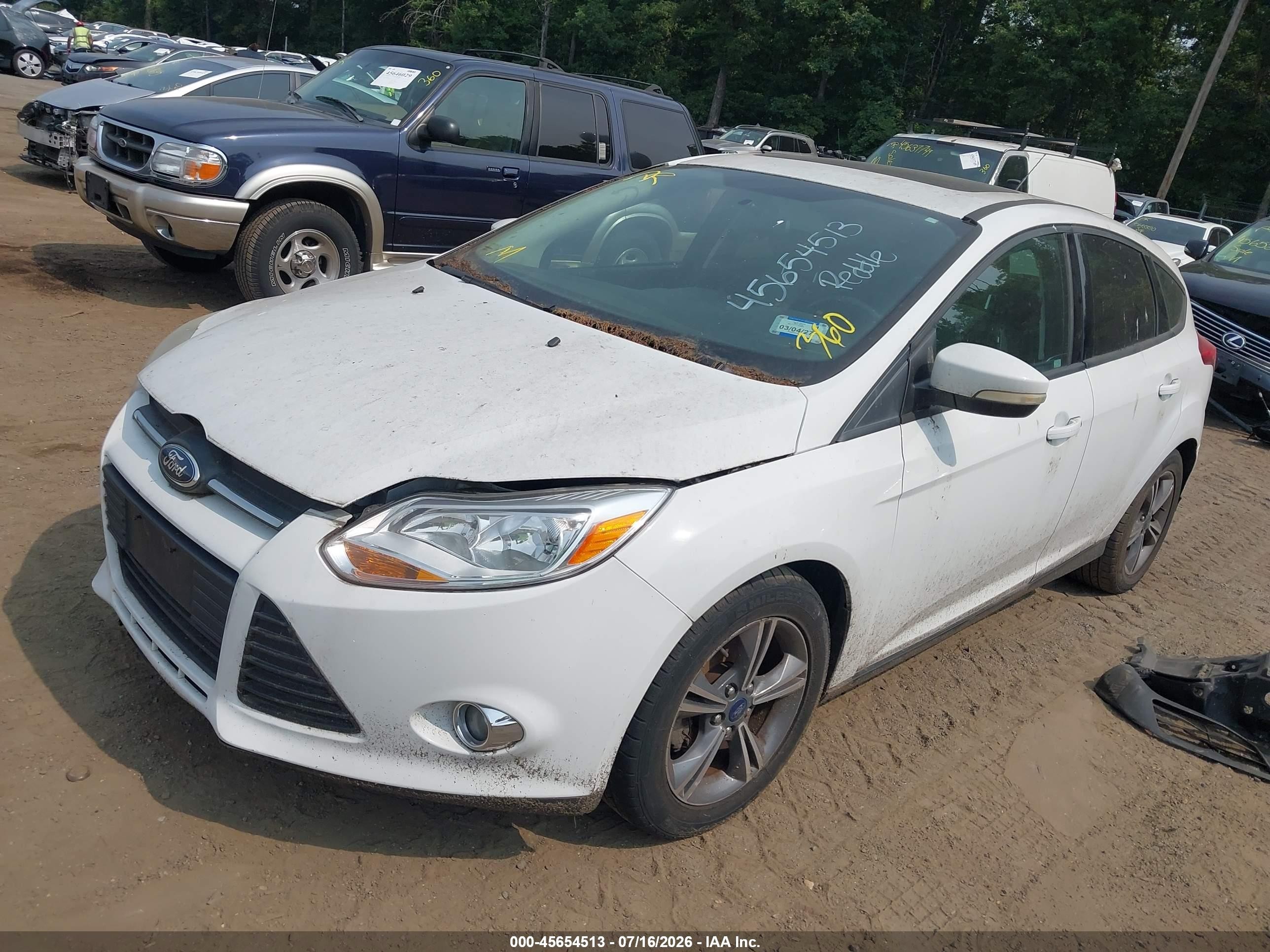 2014 Ford Focus Se Белый vin: 1FADP3K28EL374669