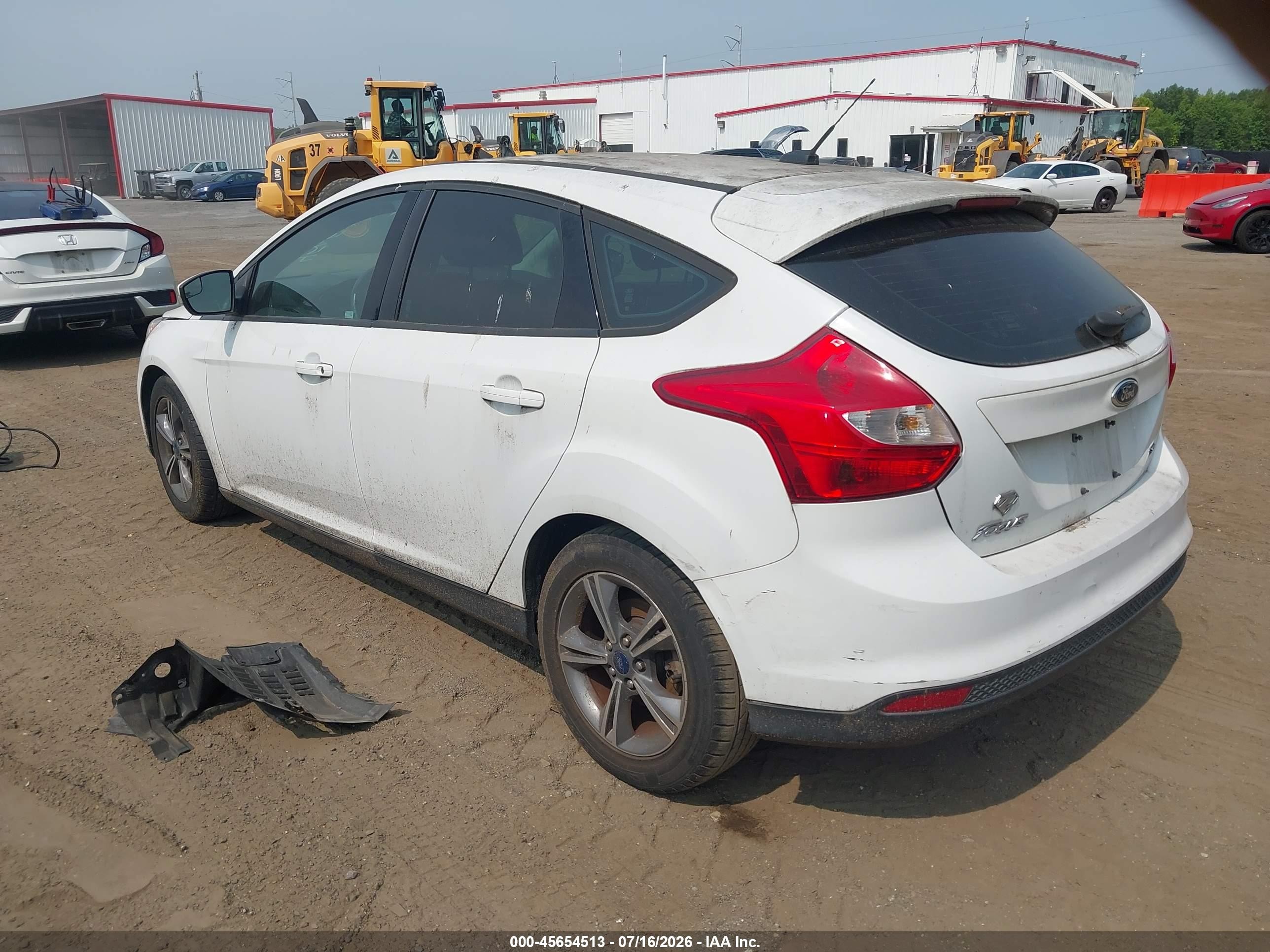 2014 Ford Focus Se Белый vin: 1FADP3K28EL374669