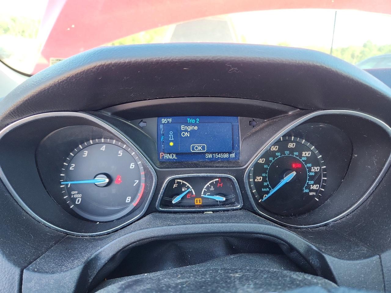 2014 Ford Focus Se Red vin: 1FADP3K28EL377703