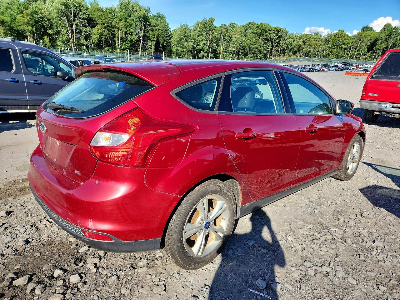 2014 Ford Focus Se Red vin: 1FADP3K28EL377703
