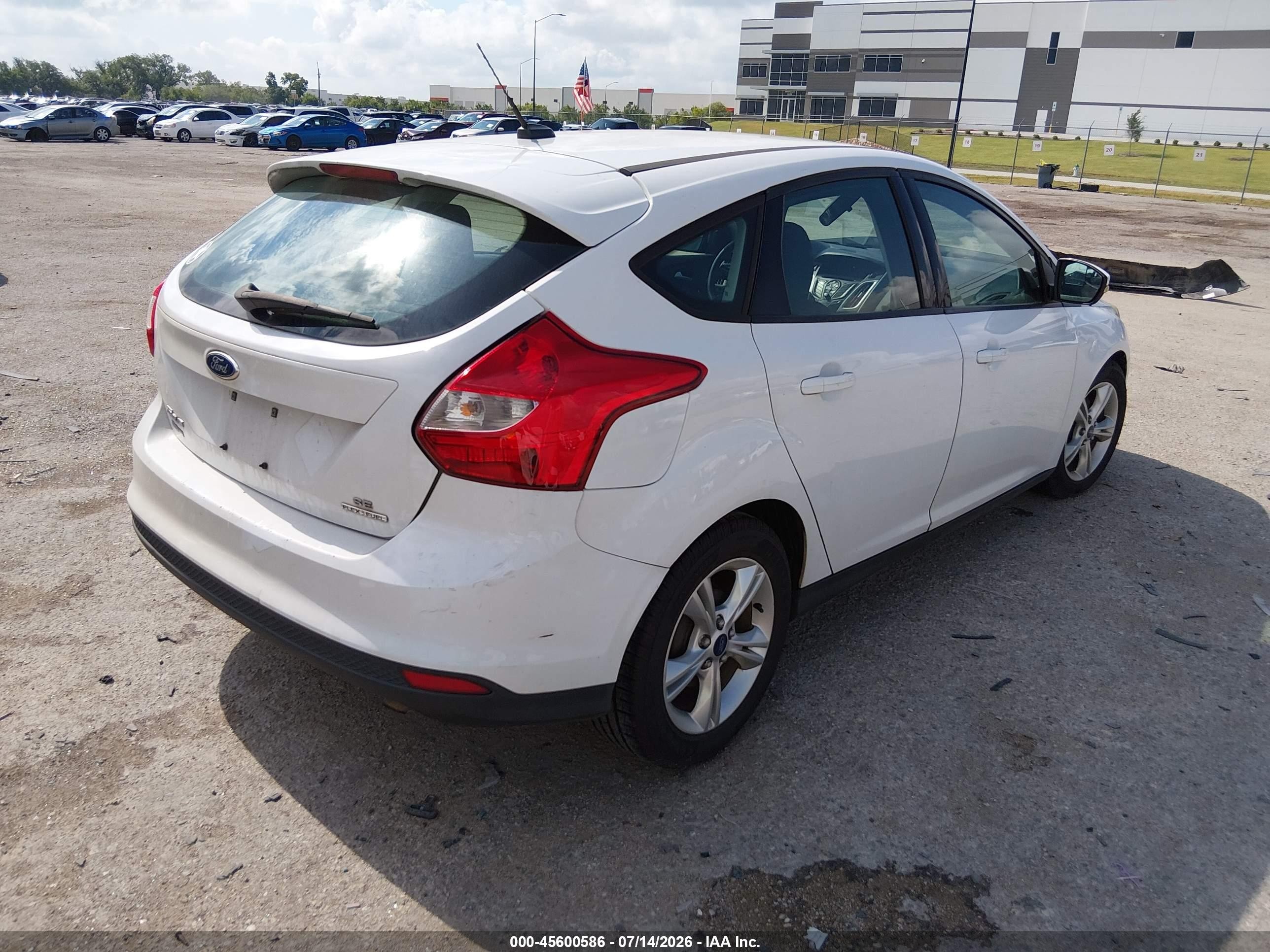 2014 Ford Focus Se White vin: 1FADP3K28EL387289