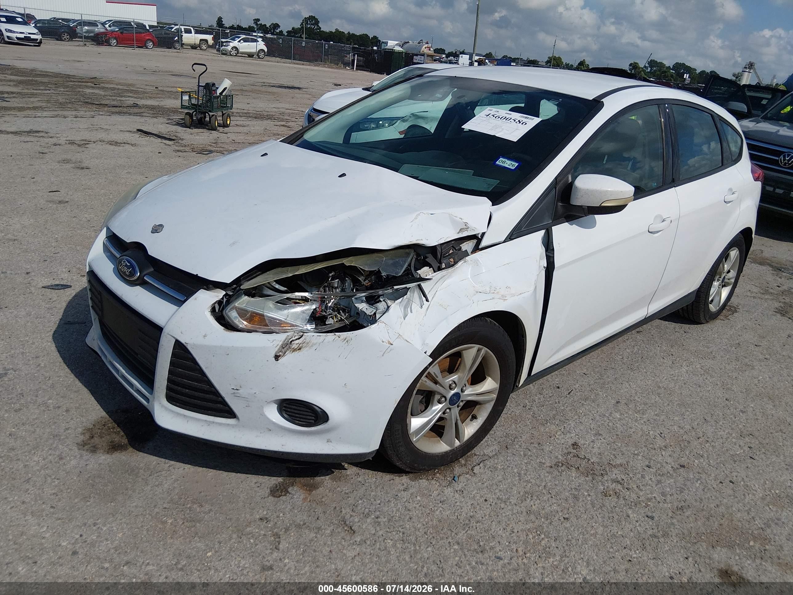 2014 Ford Focus Se White vin: 1FADP3K28EL387289