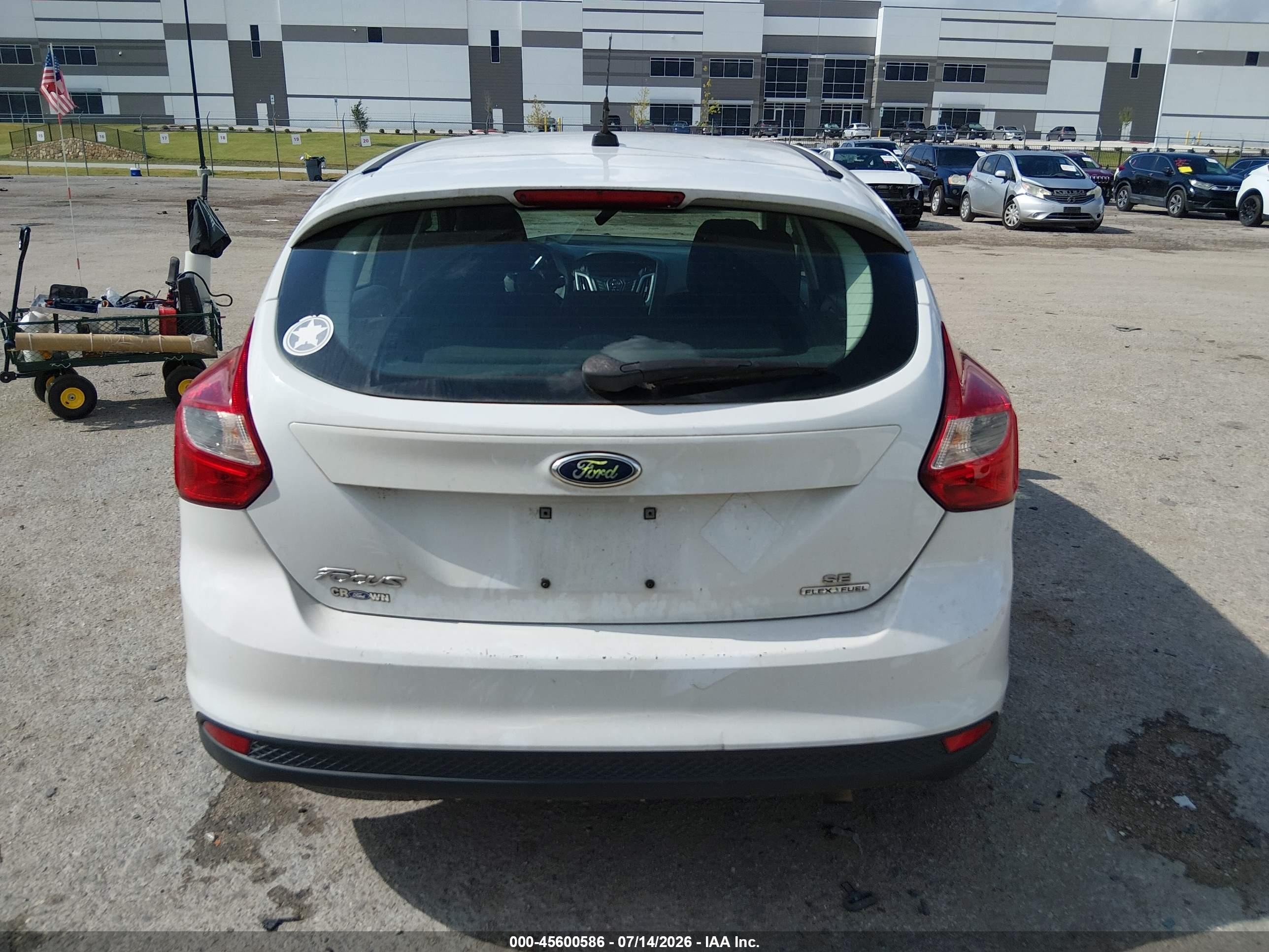 2014 Ford Focus Se White vin: 1FADP3K28EL387289