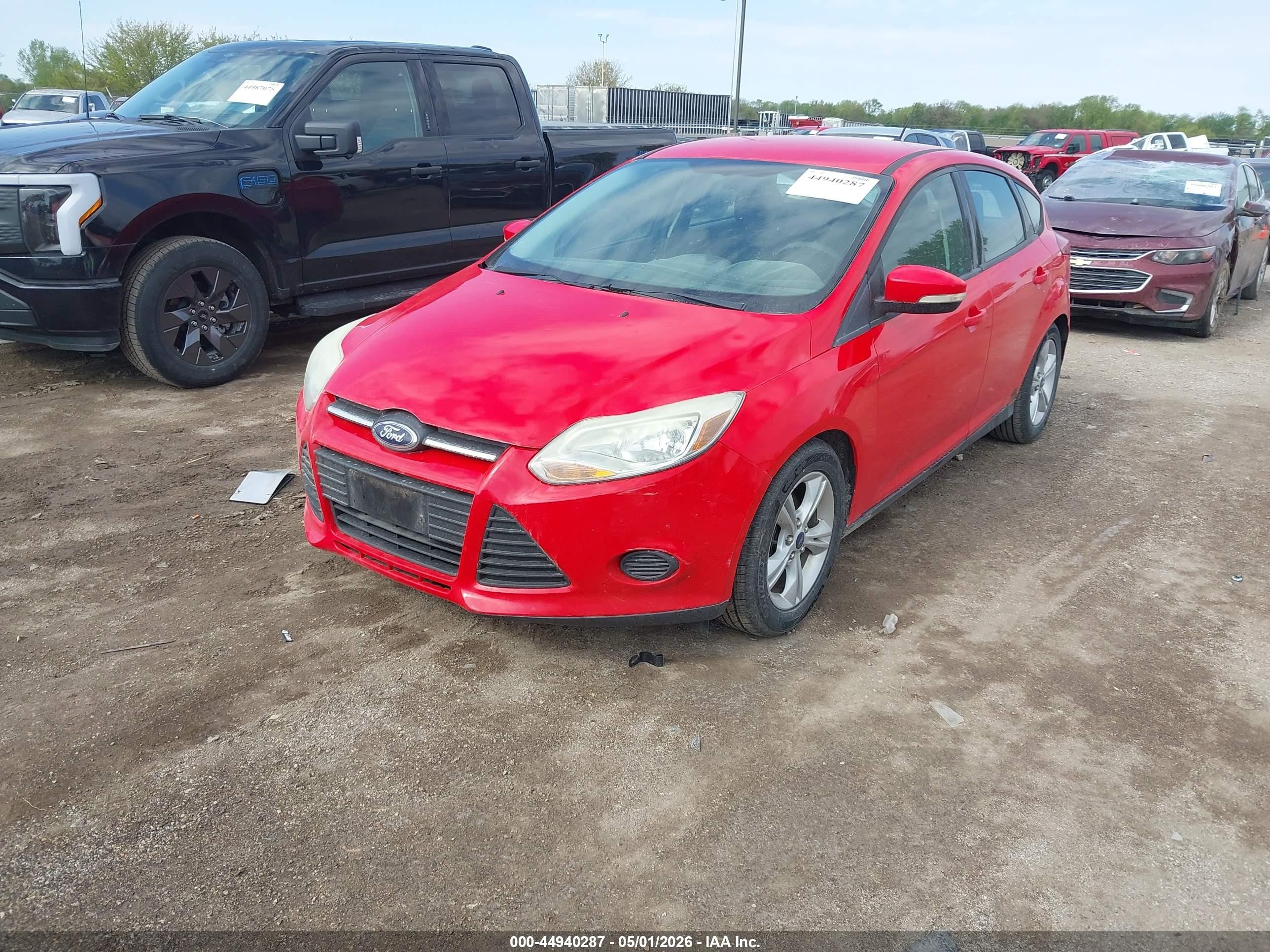 2014 Ford Focus Se Red vin: 1FADP3K28EL404463
