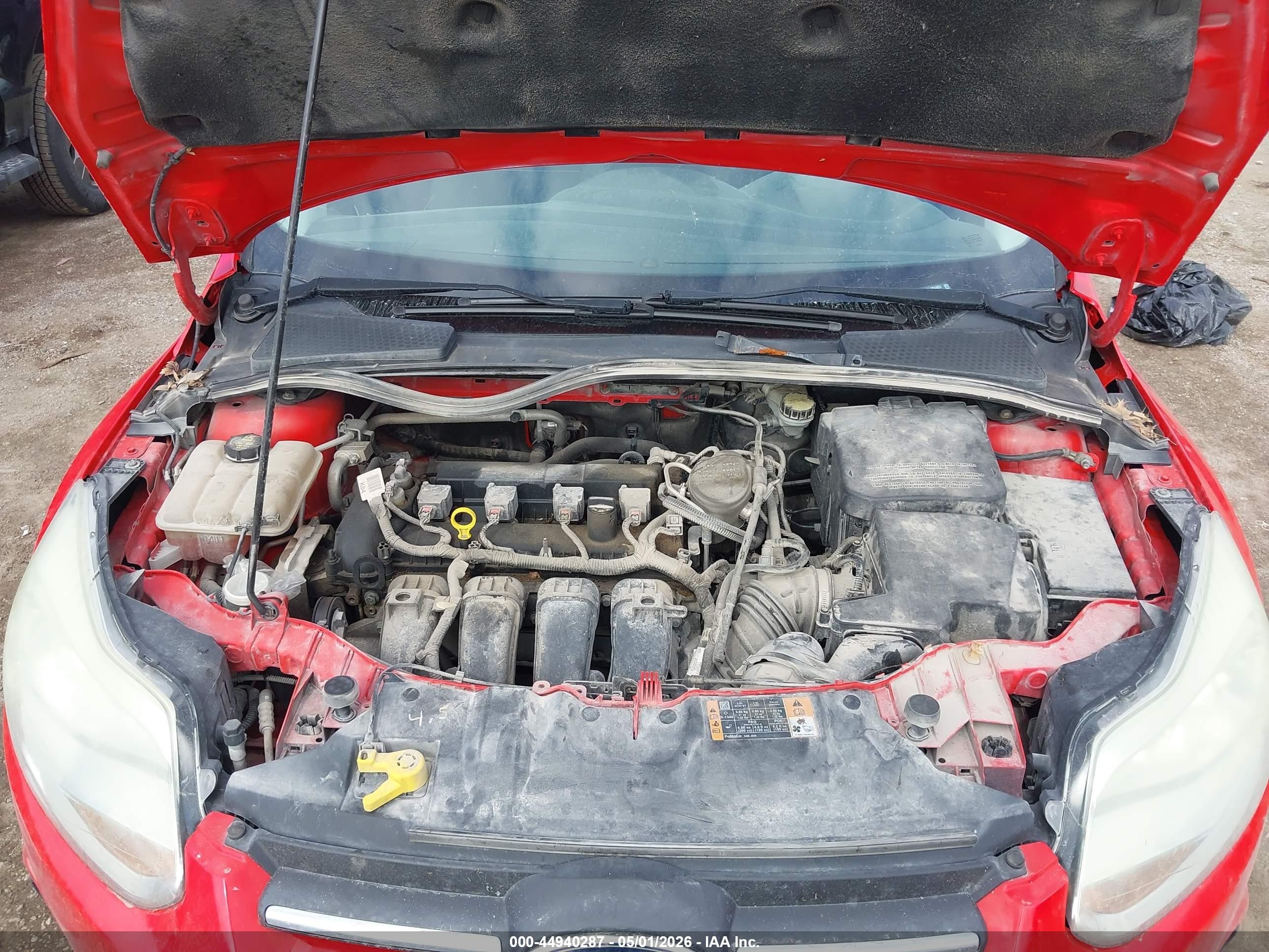 2014 Ford Focus Se Red vin: 1FADP3K28EL404463