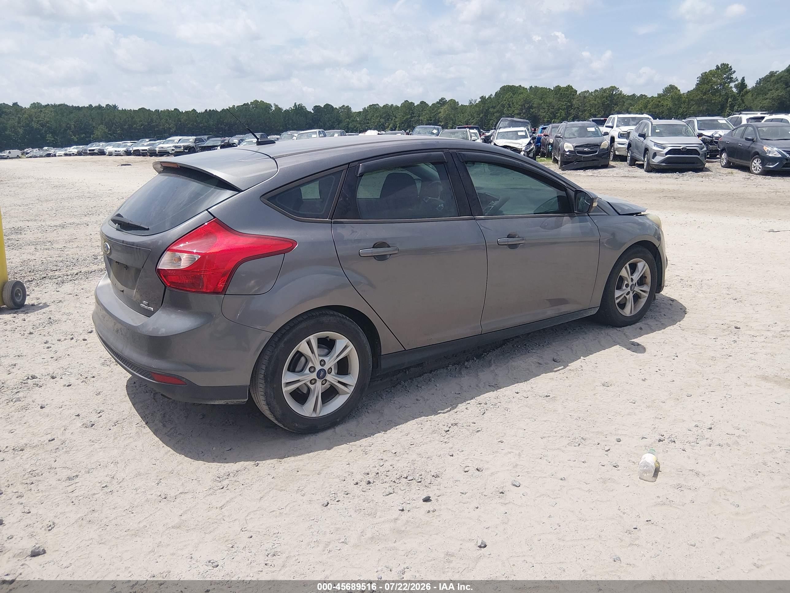 2014 Ford Focus Se Gray vin: 1FADP3K28EL427399
