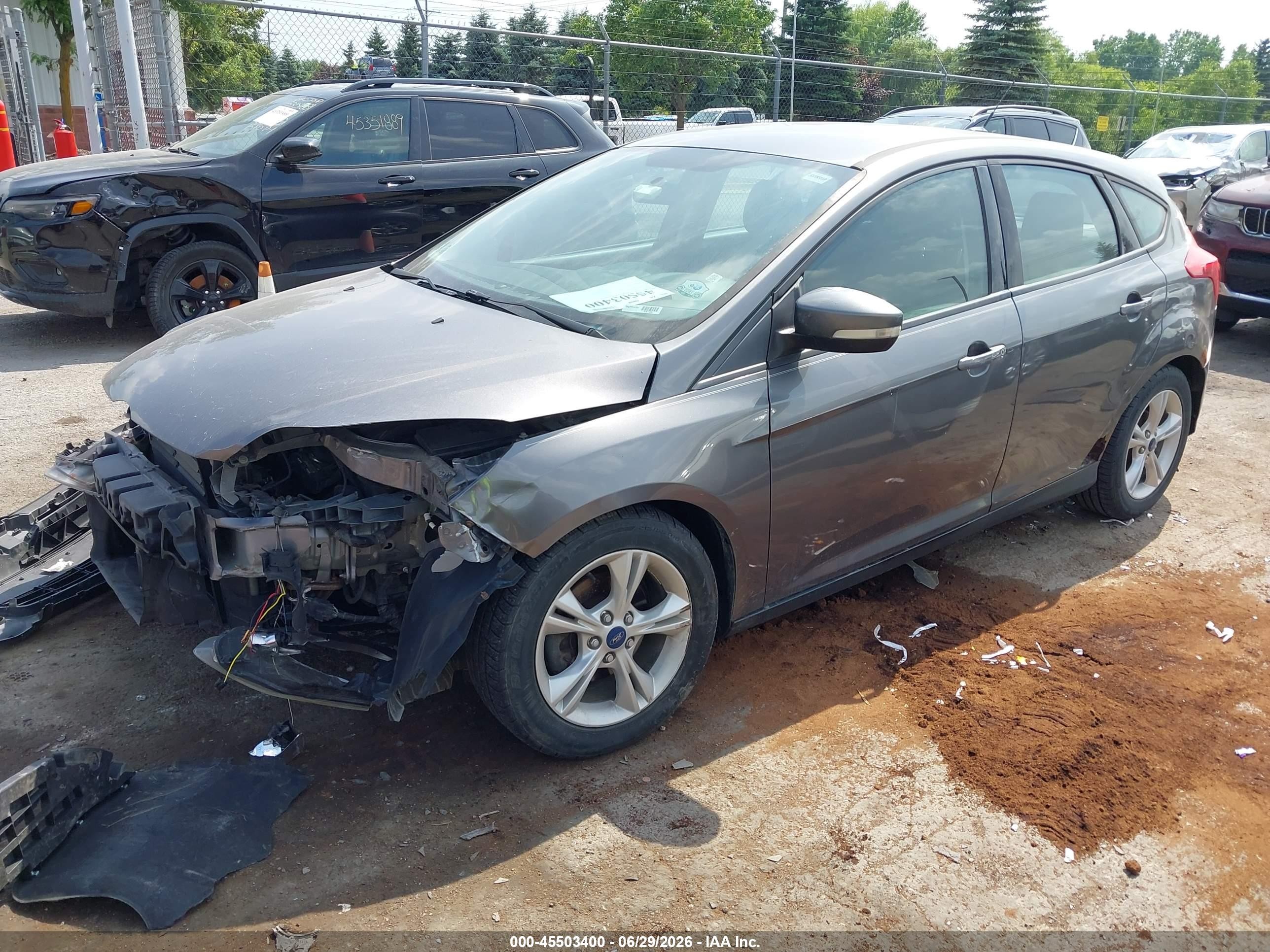 2014 Ford Focus Se Gray vin: 1FADP3K28EL439651