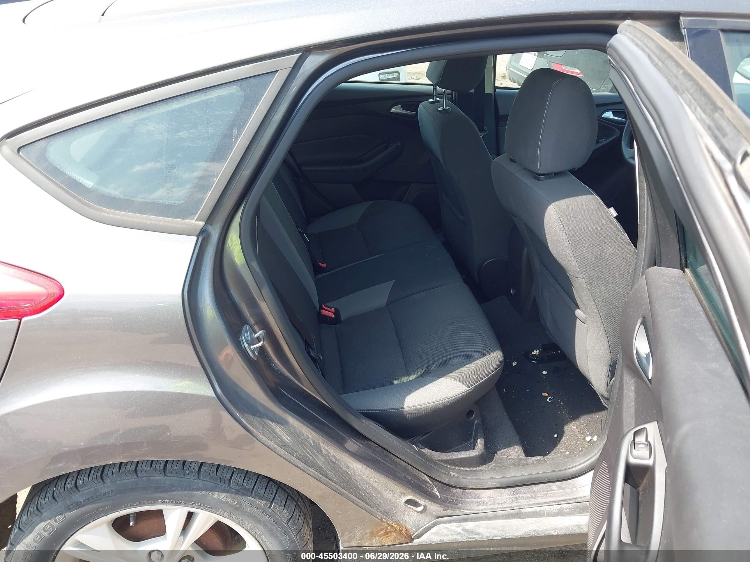 2014 Ford Focus Se Gray vin: 1FADP3K28EL439651