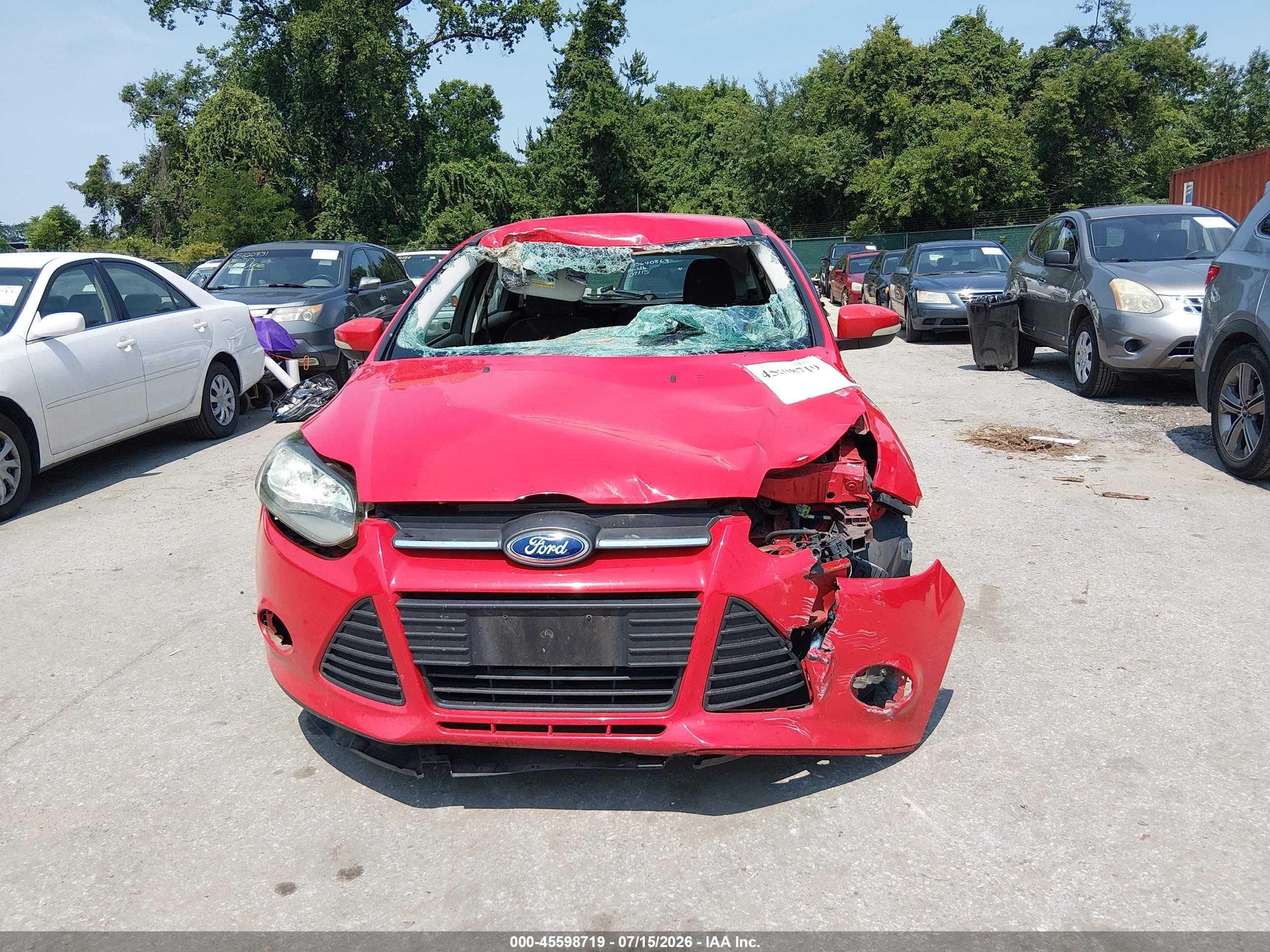 2014 Ford Focus Se Red vin: 1FADP3K28EL446809