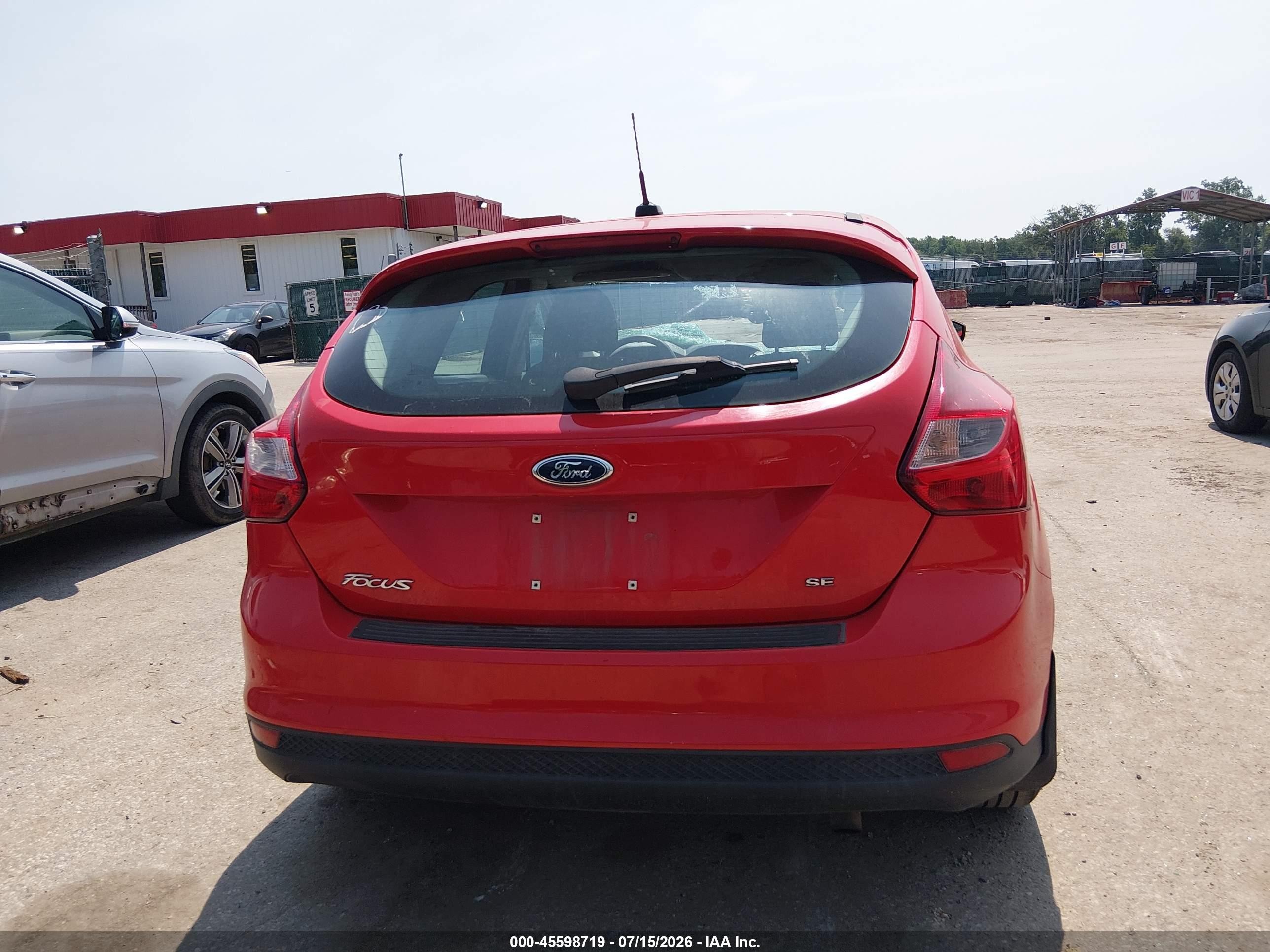 2014 Ford Focus Se Red vin: 1FADP3K28EL446809