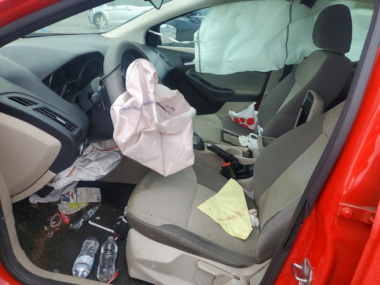 2014 Ford Focus Se Red vin: 1FADP3K28EL457860