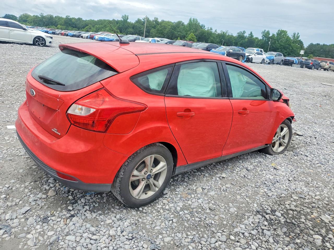 2014 Ford Focus Se Red vin: 1FADP3K28EL457860