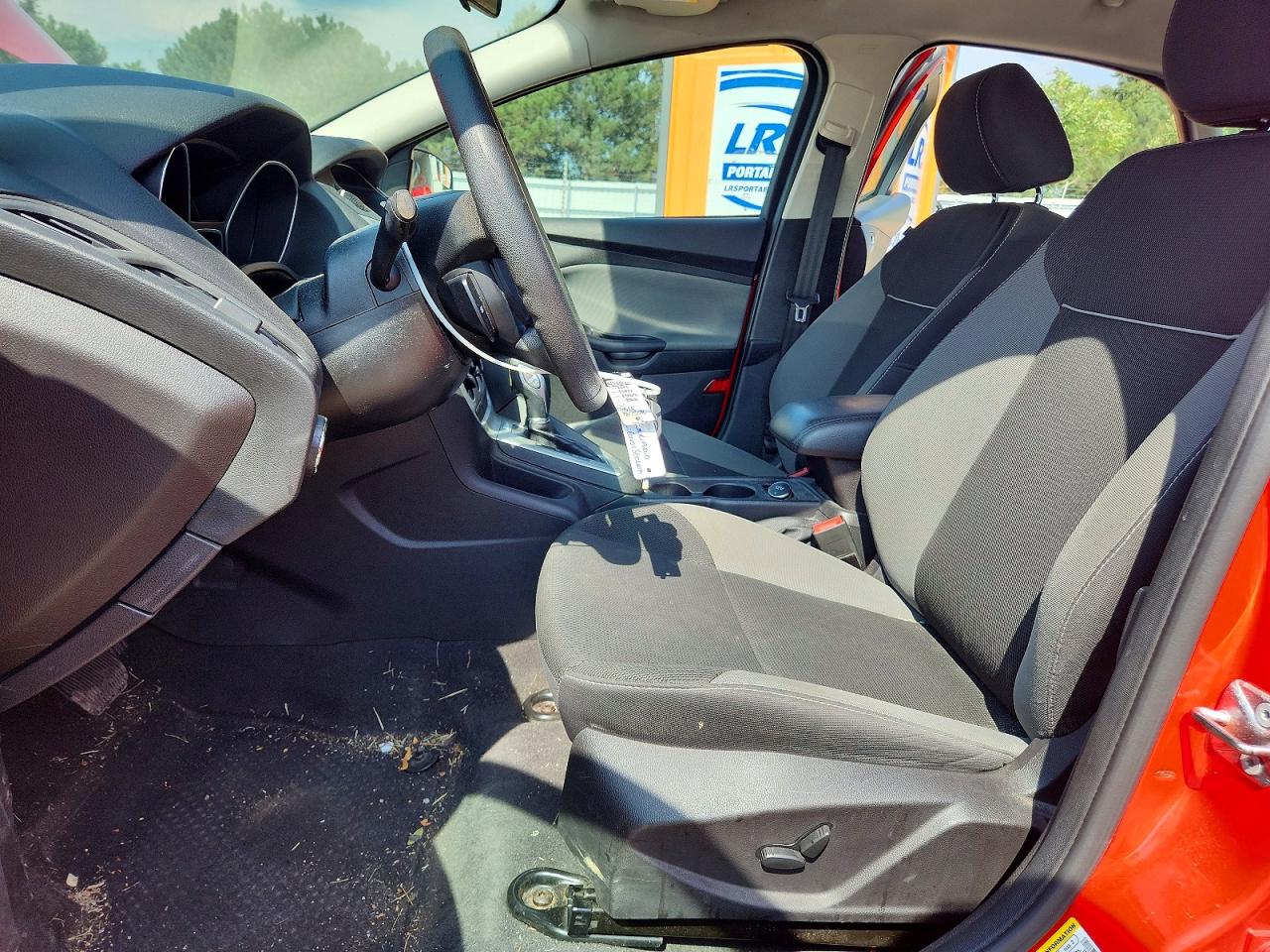 2014 Ford Focus Se Red vin: 1FADP3K28EL462797