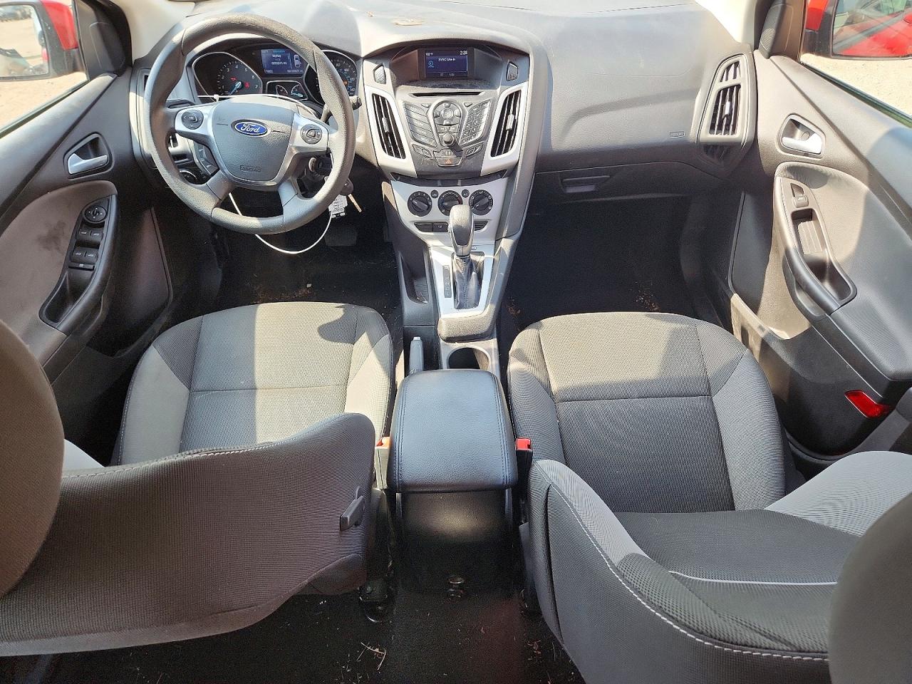 2014 Ford Focus Se Red vin: 1FADP3K28EL462797
