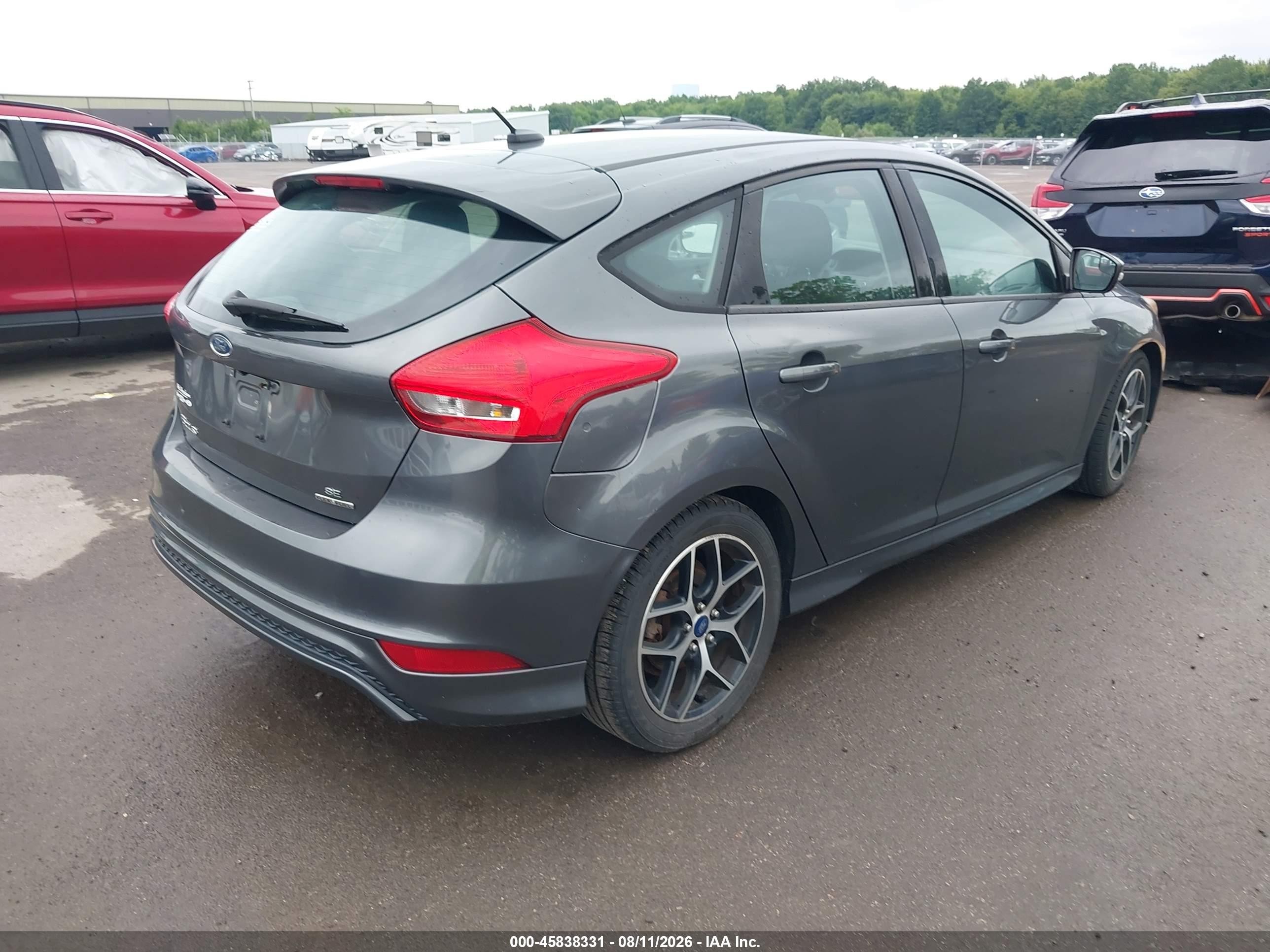 2015 Ford Focus Se Gray vin: 1FADP3K28FL217130