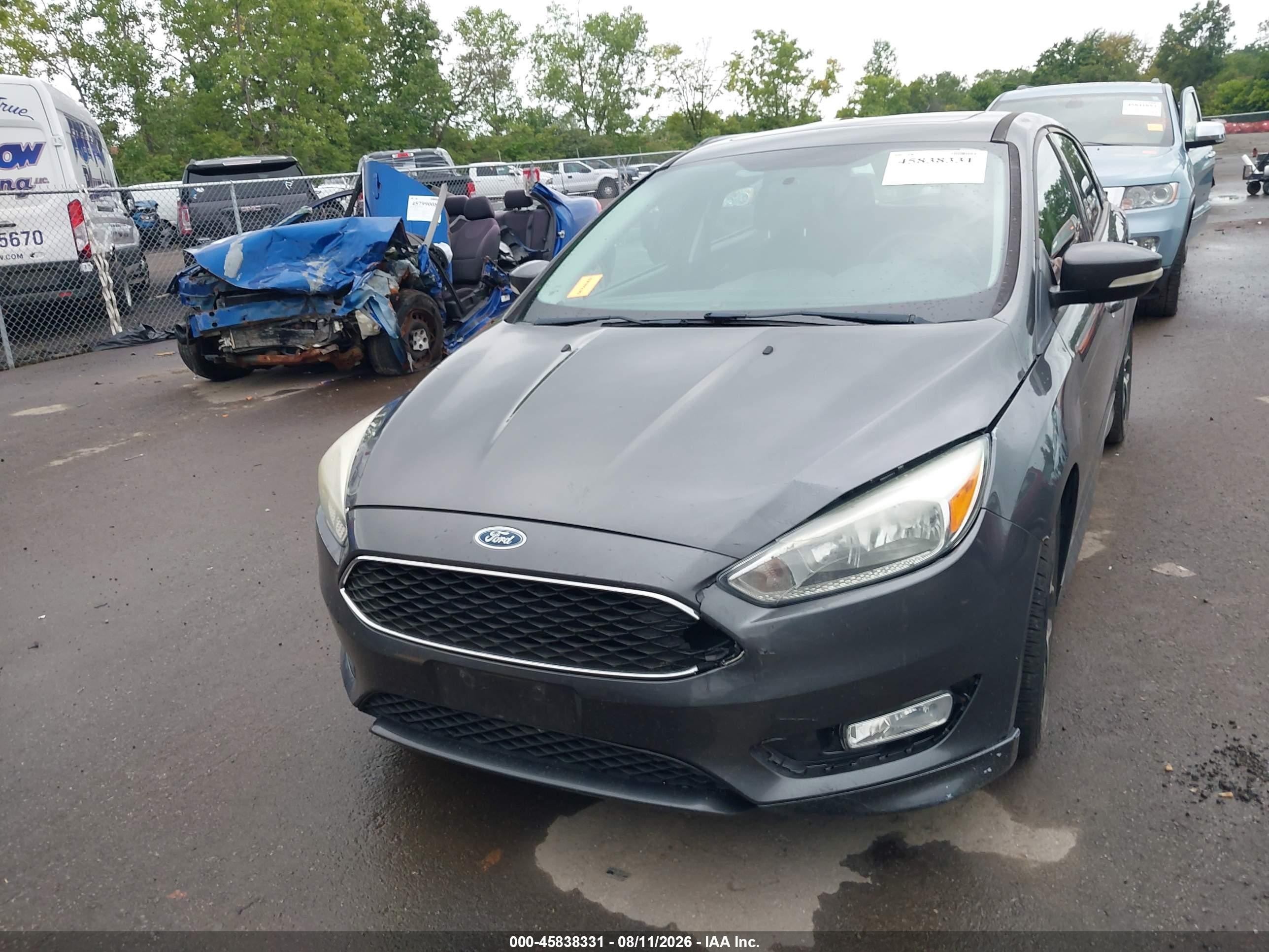 2015 Ford Focus Se Gray vin: 1FADP3K28FL217130
