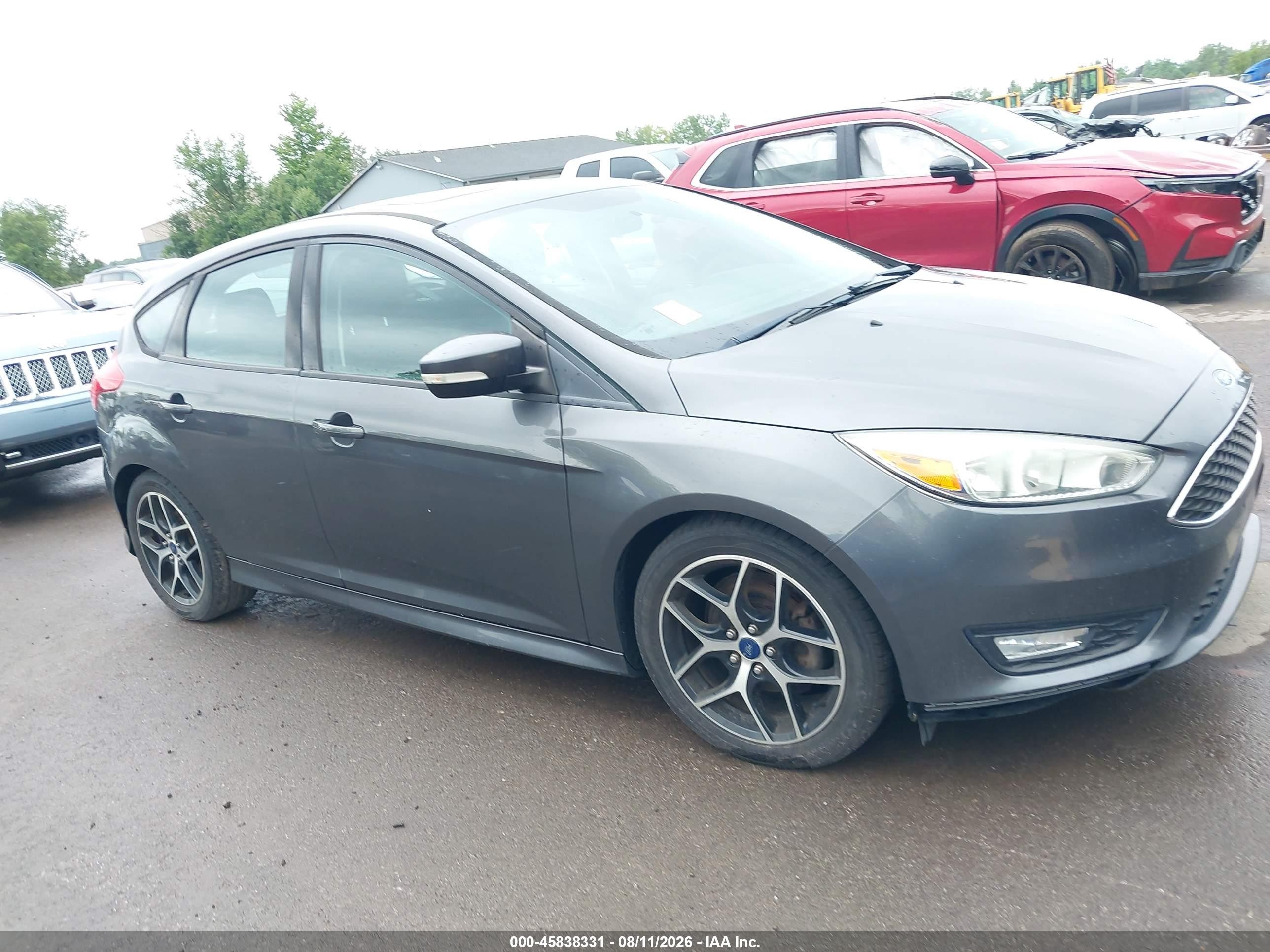 2015 Ford Focus Se Gray vin: 1FADP3K28FL217130