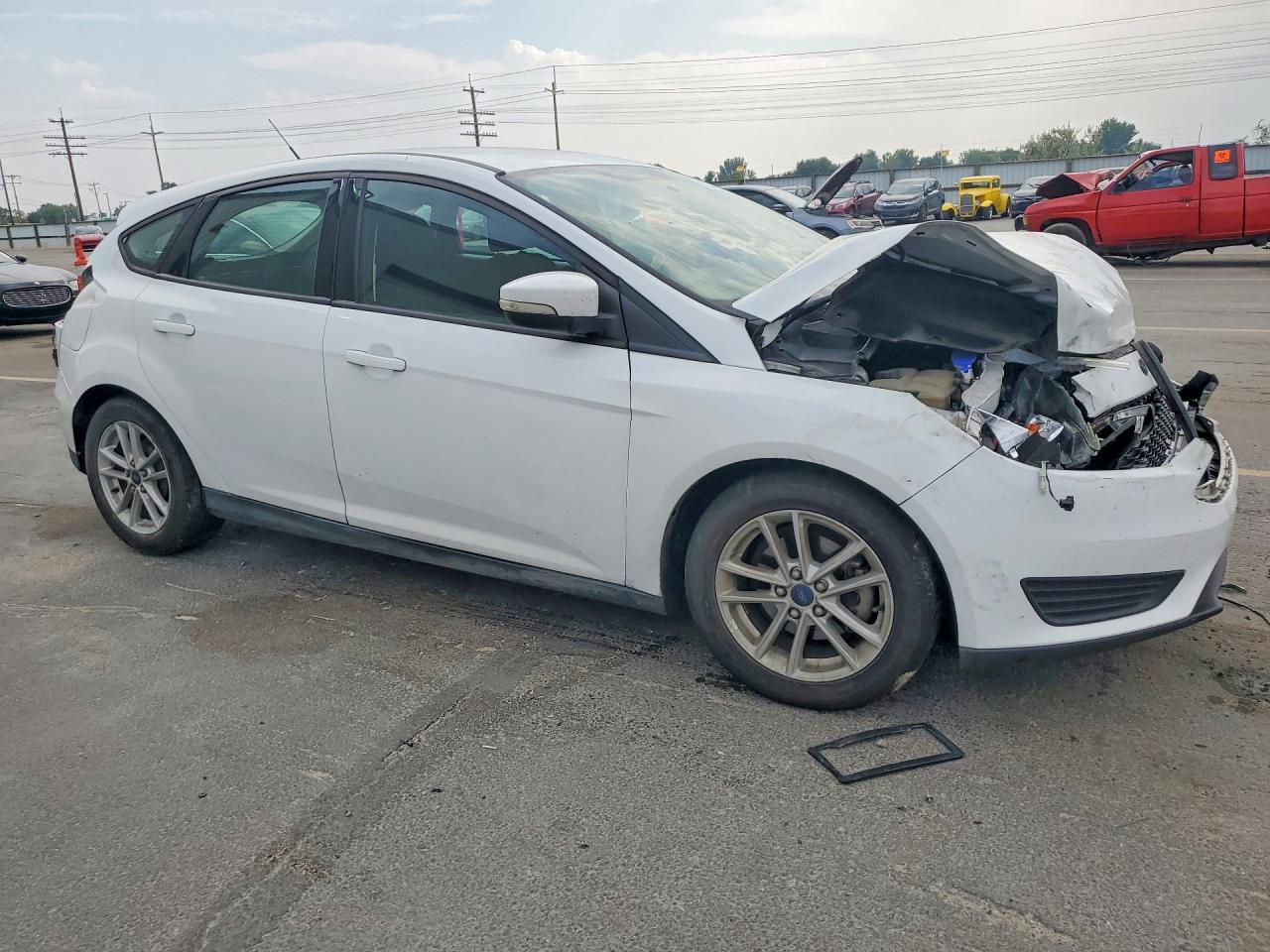 2015 Ford Focus Se Белый vin: 1FADP3K28FL220531