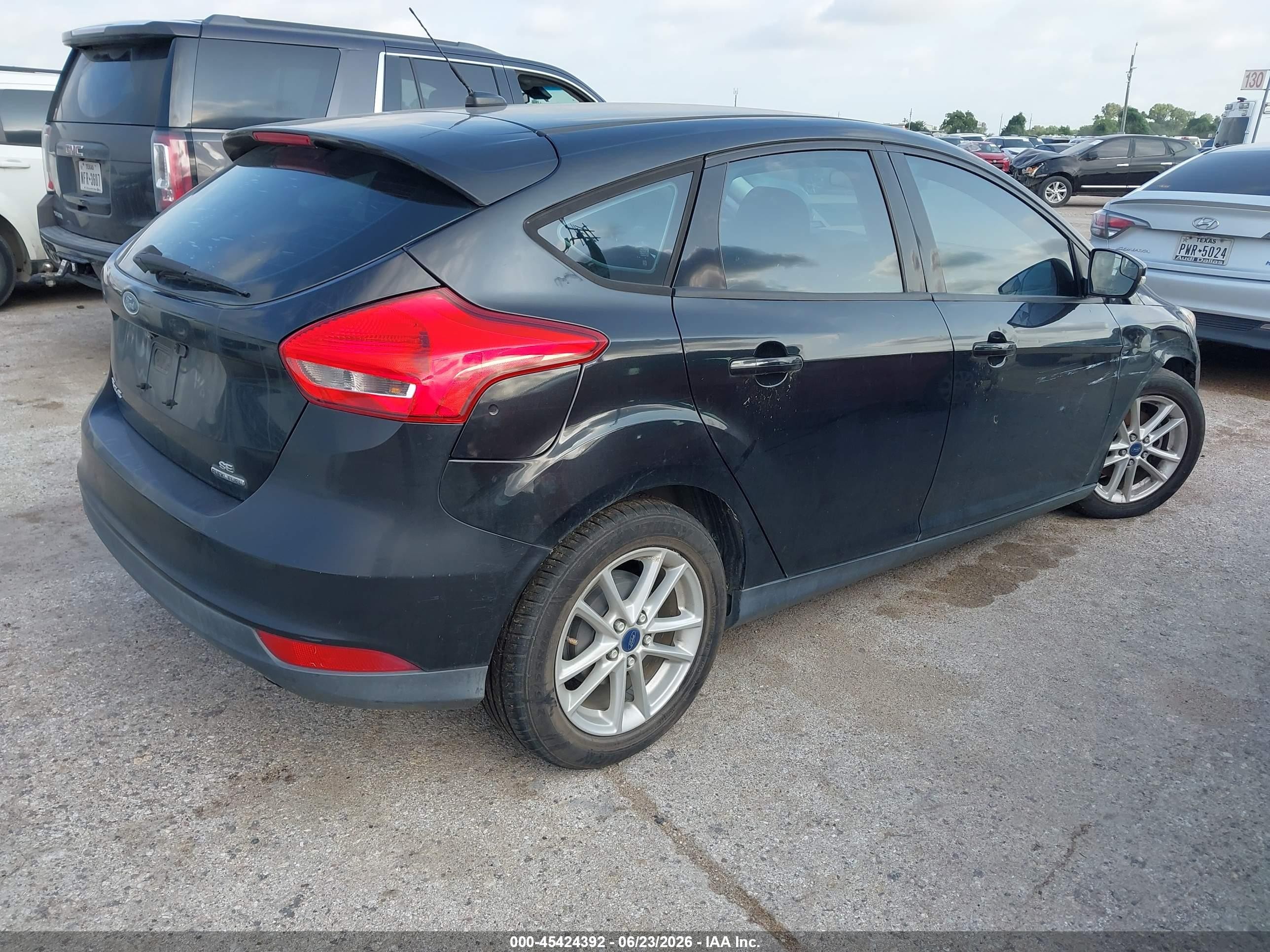 2015 Ford Focus Se Black vin: 1FADP3K28FL230430