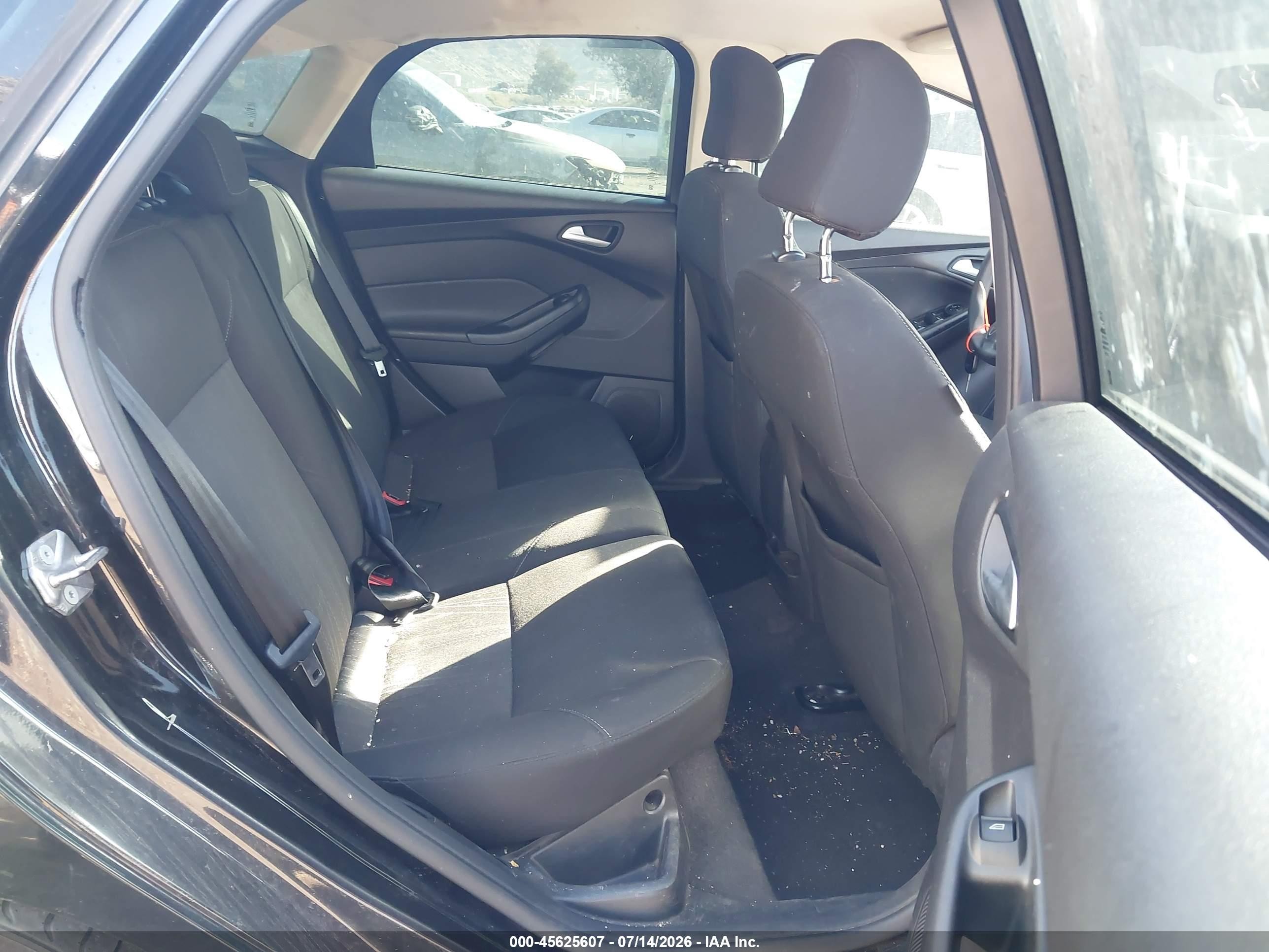 2015 Ford Focus Se Gray vin: 1FADP3K28FL256428