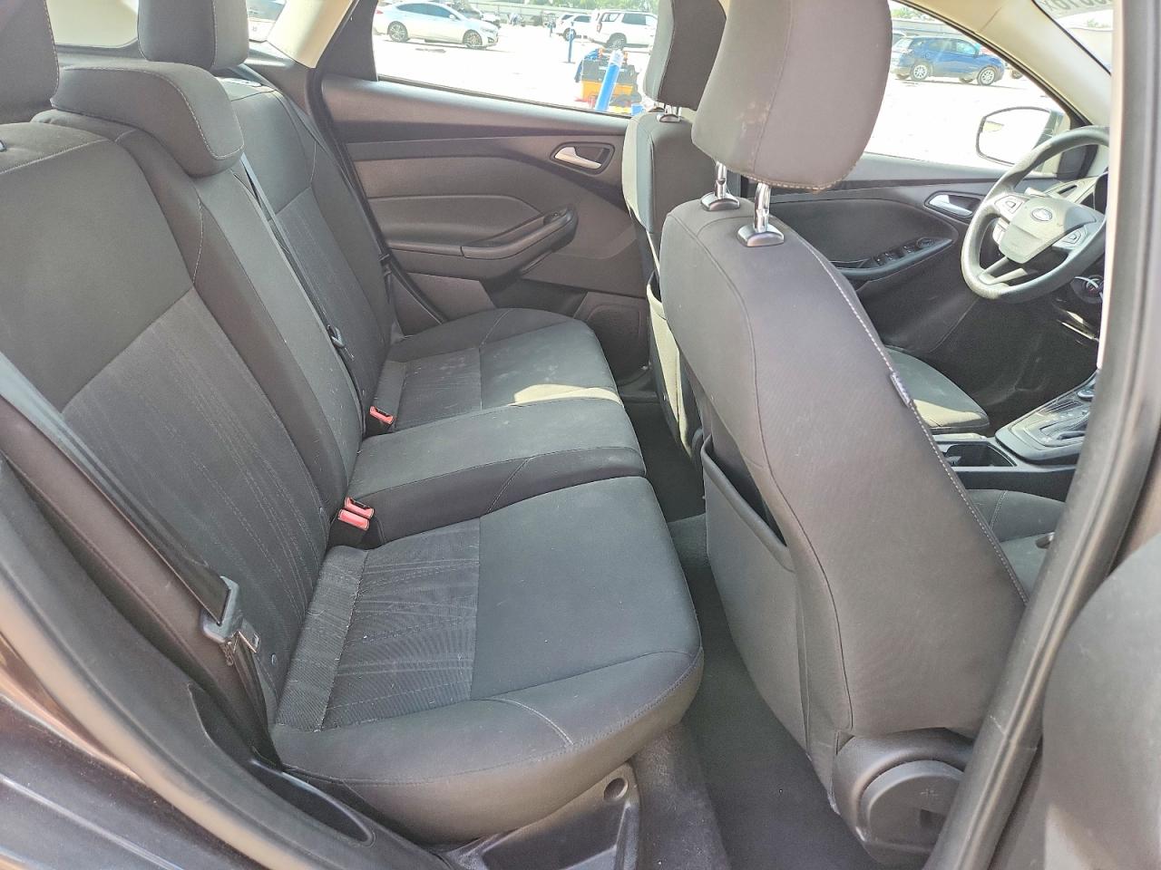 2015 Ford Focus Se Gray vin: 1FADP3K28FL275710