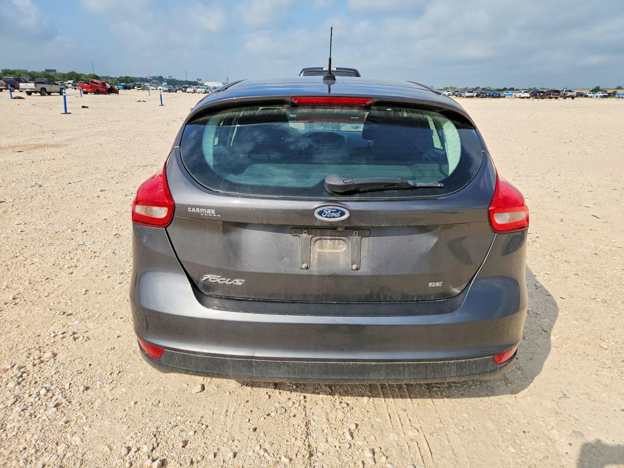 2015 Ford Focus Se Gray vin: 1FADP3K28FL275710