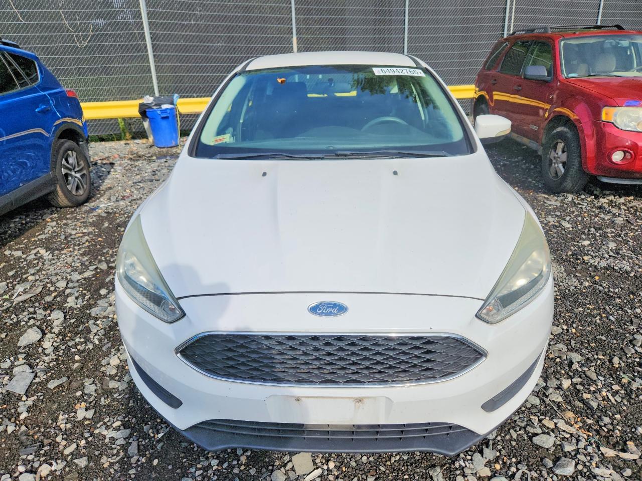 2015 Ford Focus Se White vin: 1FADP3K28FL276131
