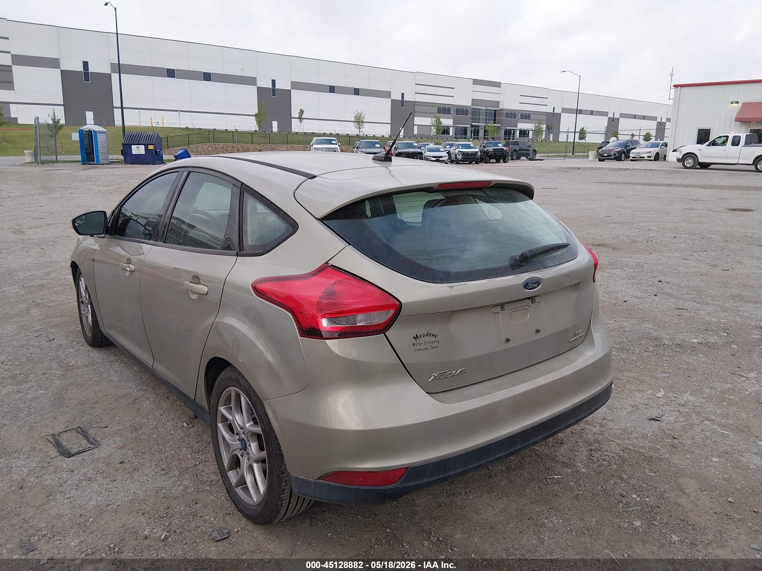 2015 Ford Focus Se Tan vin: 1FADP3K28FL283127