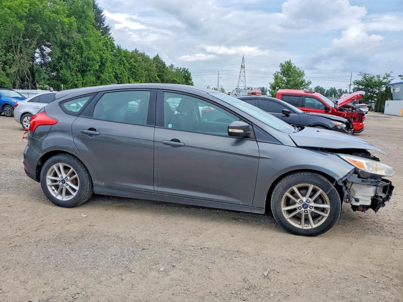 2015 Ford Focus Se Gray vin: 1FADP3K28FL351815